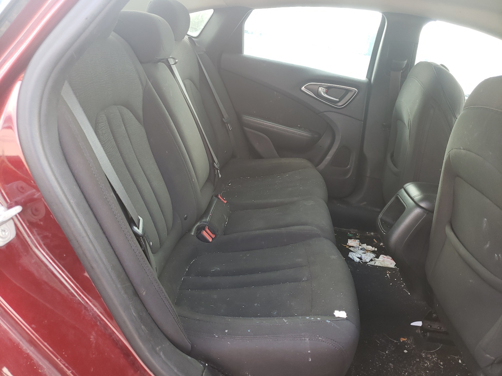Снимка 6 от търг – 2015 CHRYSLER 200 LIMITE с VIN 1C3CCCAB2FN708160