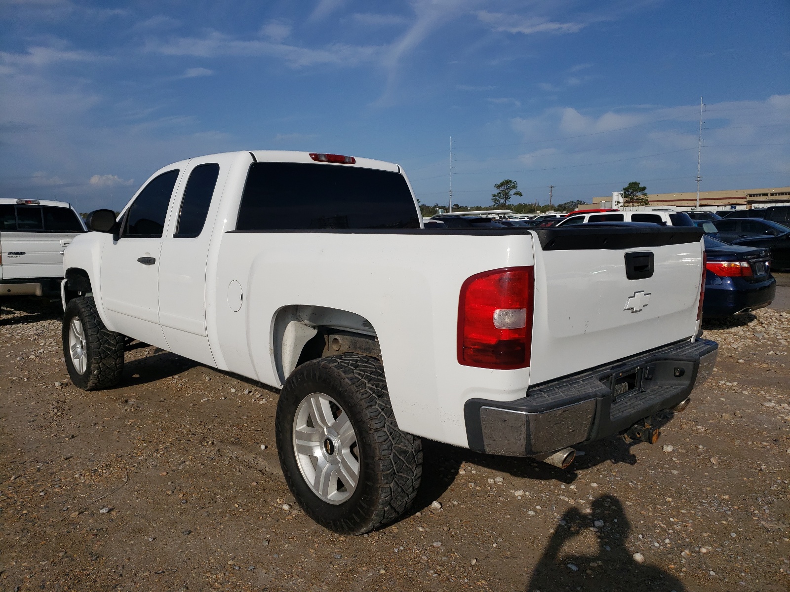Photo 3 from auction – 2008 CHEVROLET SILVERADO with VIN 1GCEK19J58Z268082