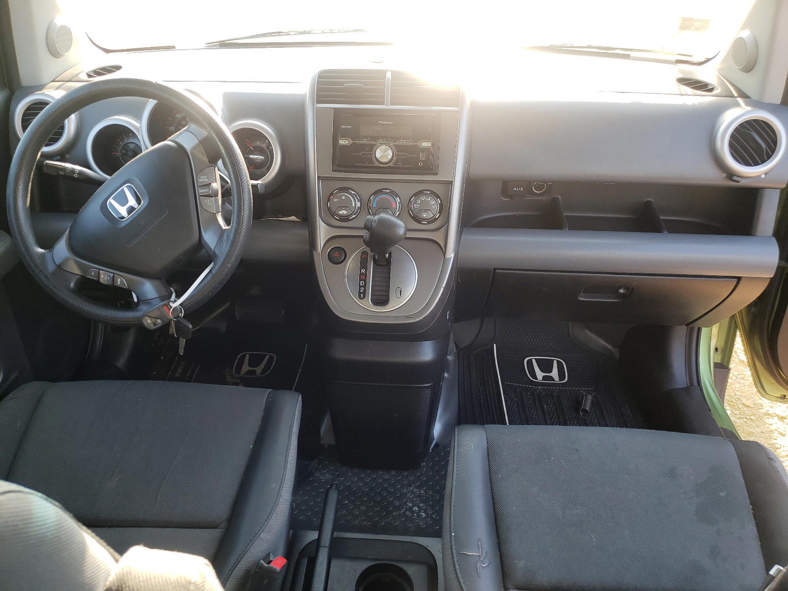 Photo 9 from auction – 2006 HONDA ELEMENT with VIN 5J6YH28796L006700