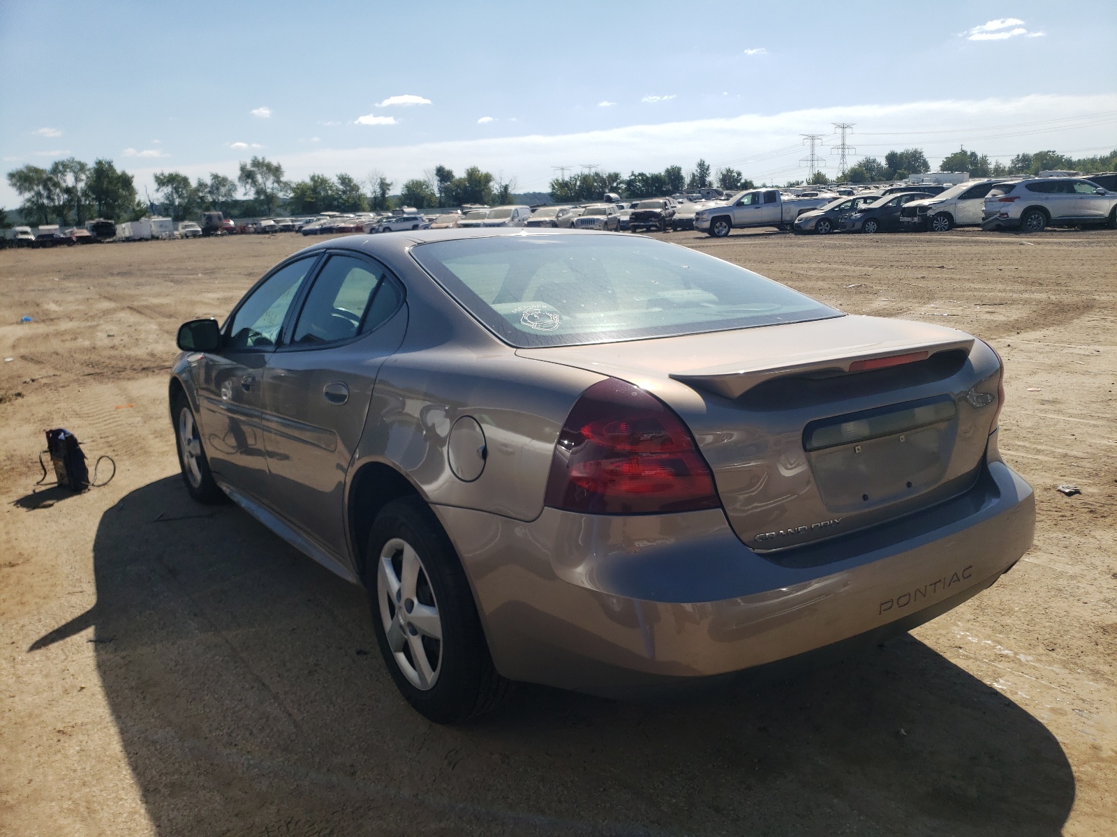 Photo 3 from auction – 2007 PONTIAC GRAND PRIX with VIN 2G2WP552671230688