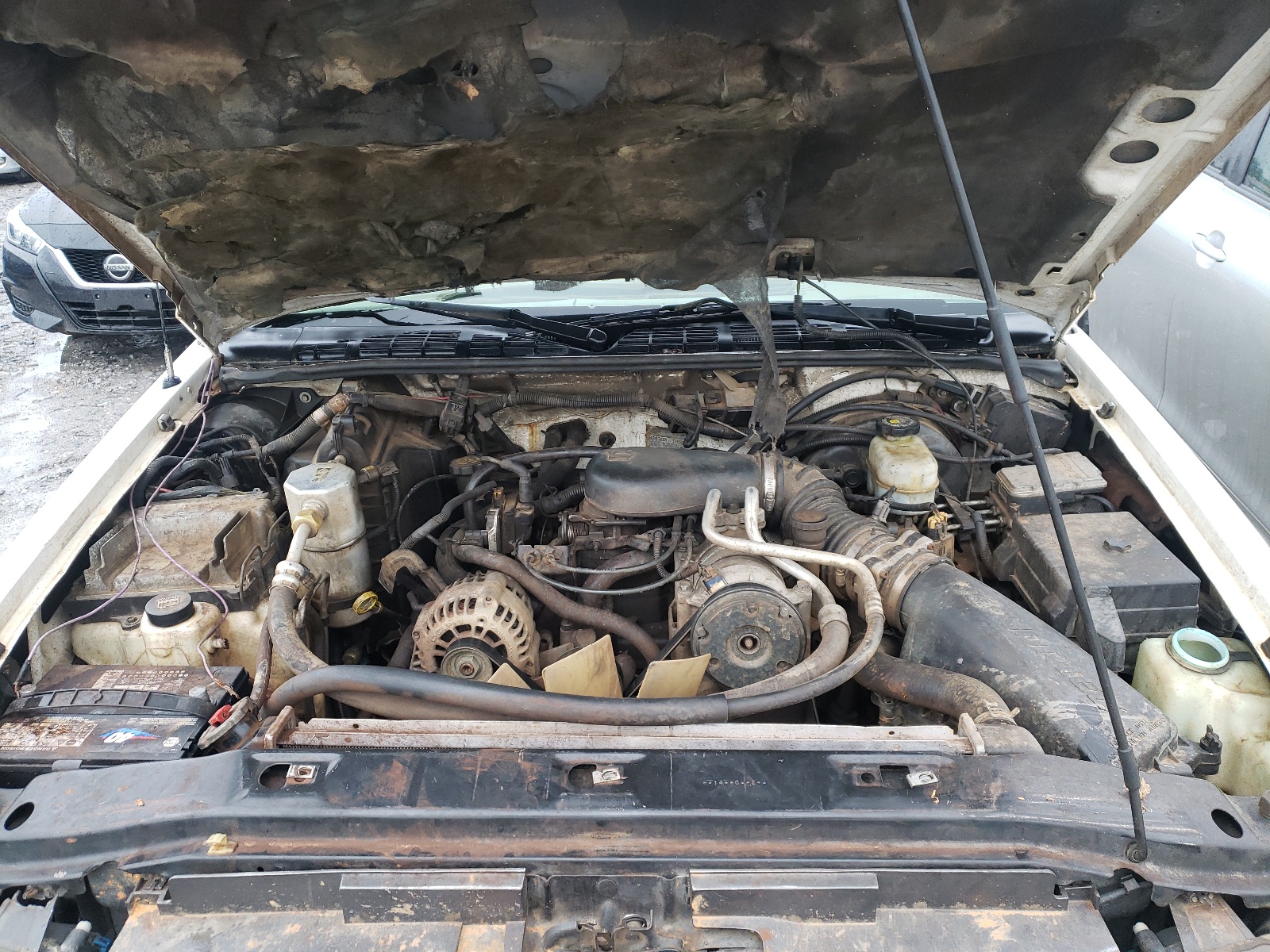 Photo 7 from auction – 2002 GMC SONOMA with VIN 1GTDT19W128231158