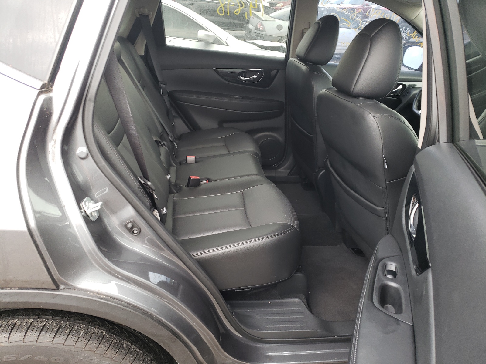 Photo 6 from auction – 2018 NISSAN ROGUE S with VIN 5N1AT2MT6JC758853