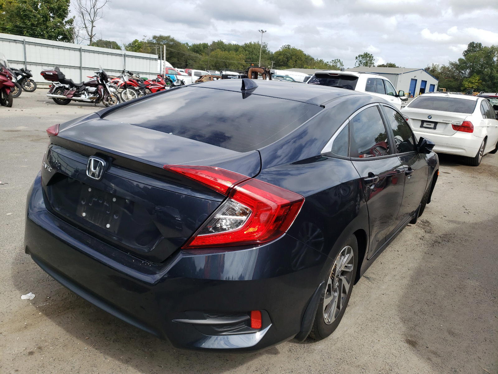Photo 4 from auction – 2018 HONDA CIVIC EX with VIN 2HGFC2F76JH509980