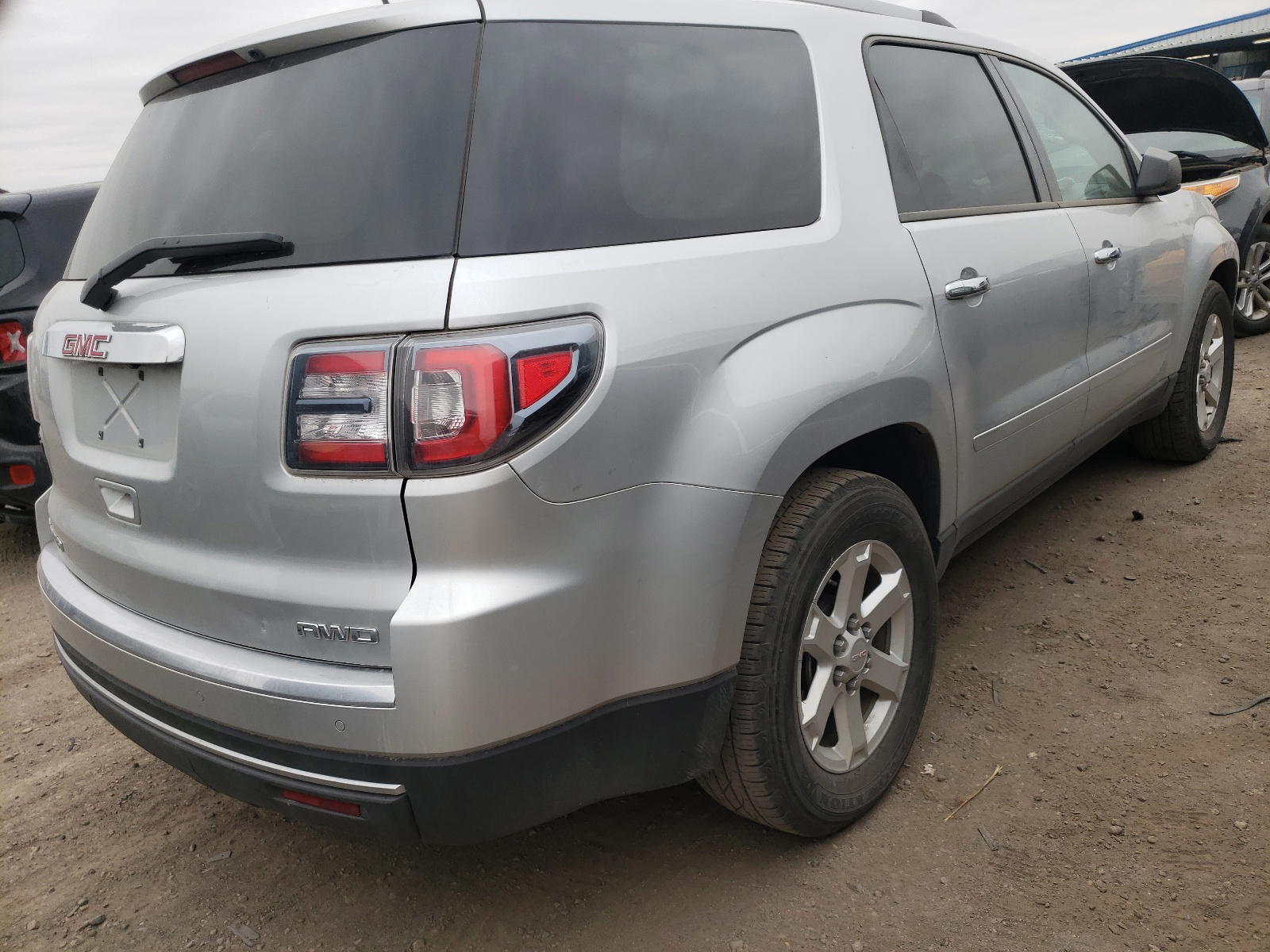 Photo 4 from auction – 2014 GMC ACADIA SLE with VIN 1GKKVNED0EJ366615