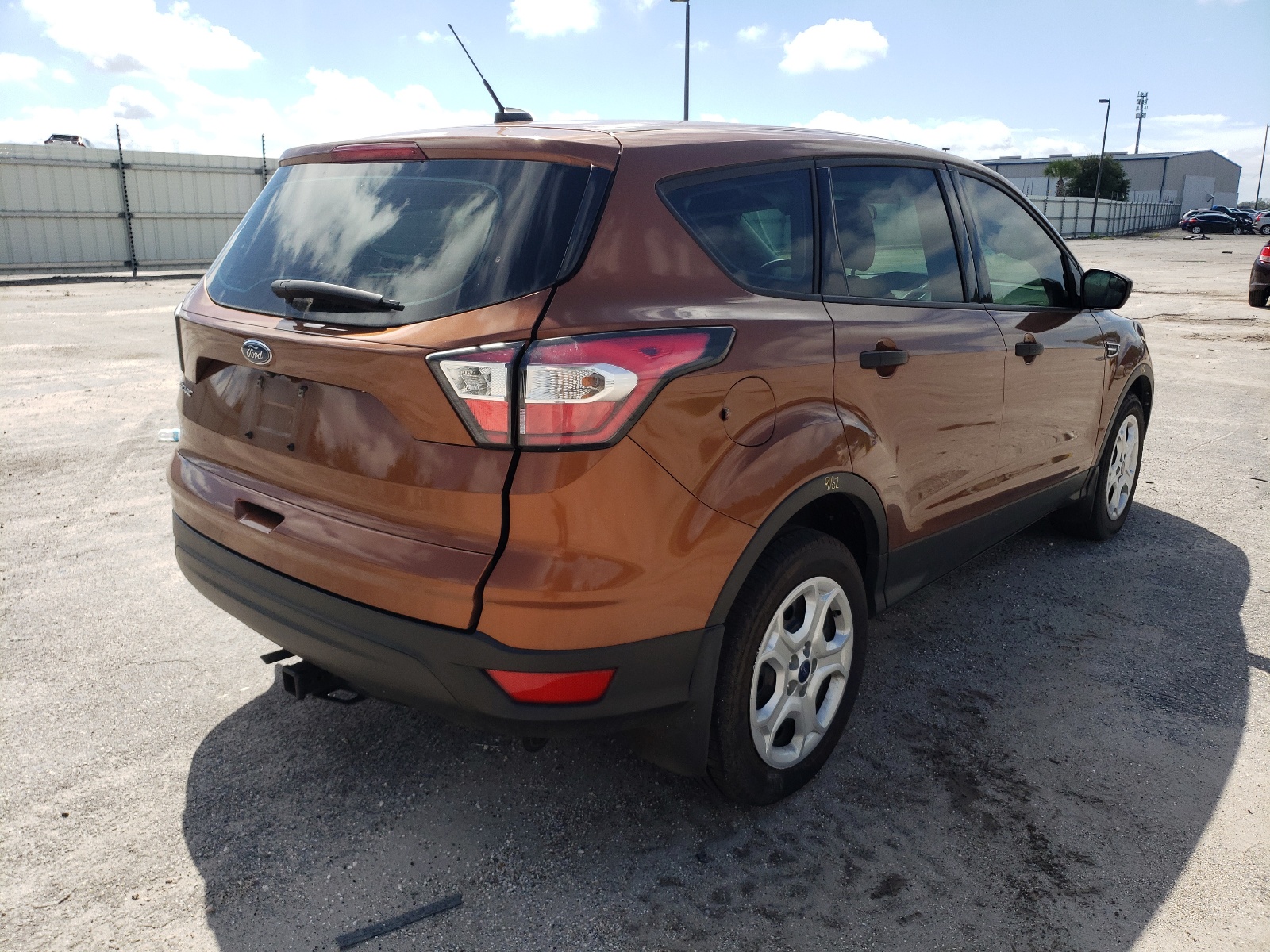 Photo 4 from auction – 2017 FORD ESCAPE S with VIN 1FMCU0F75HUA58160