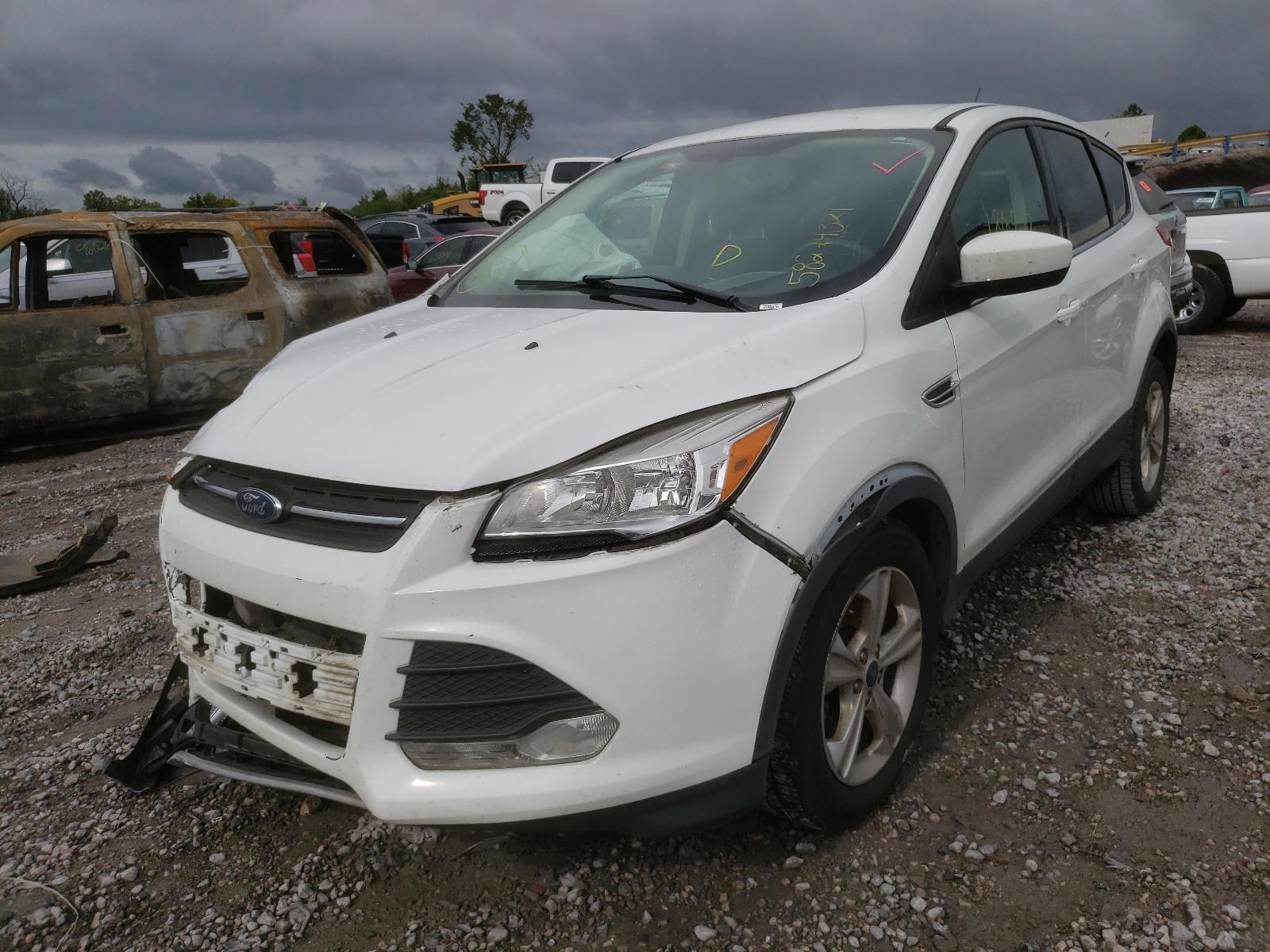 Photo 2 from auction – 2016 FORD ESCAPE SE with VIN 1FMCU0G71GUC34005