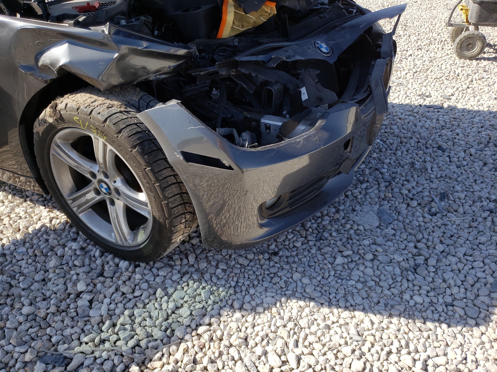 صورة رقم 9 من المزاد - 2014 BMW 320 I مع VIN WBA3B1C55EK131650