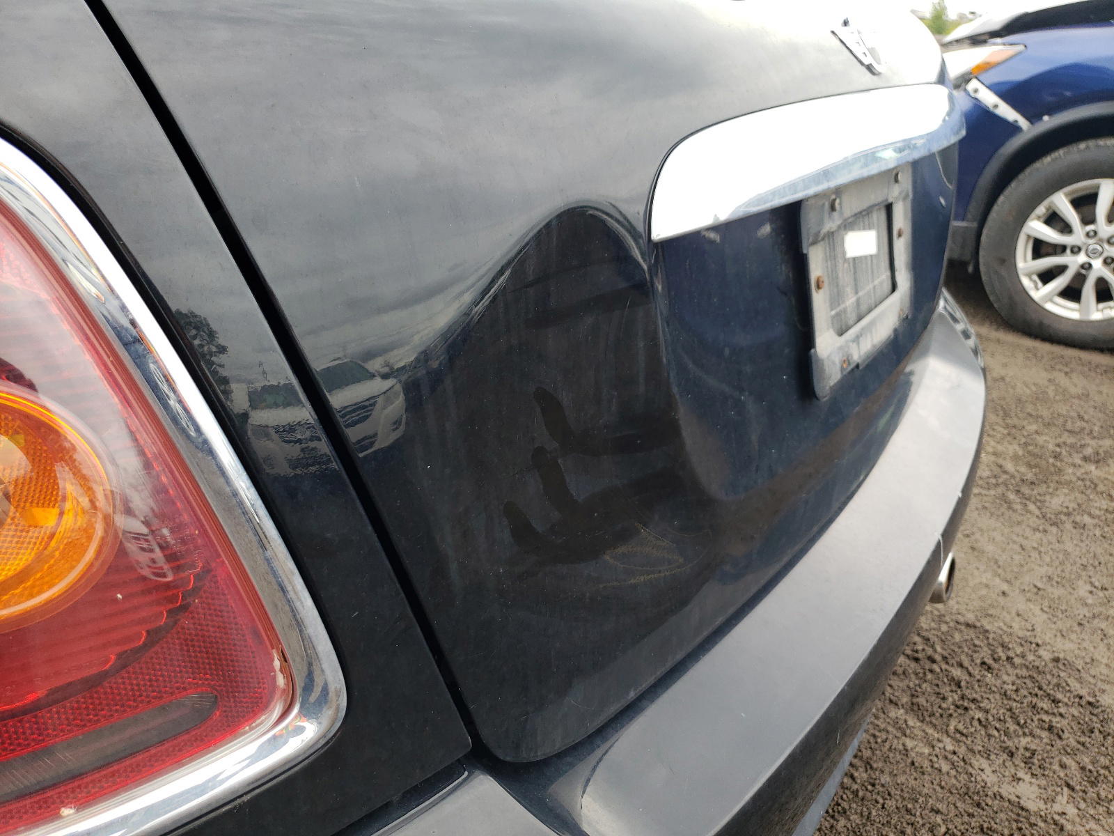 Photo 9 from auction – 2010 MINI COOPER with VIN WMWMF3C51ATZ24047