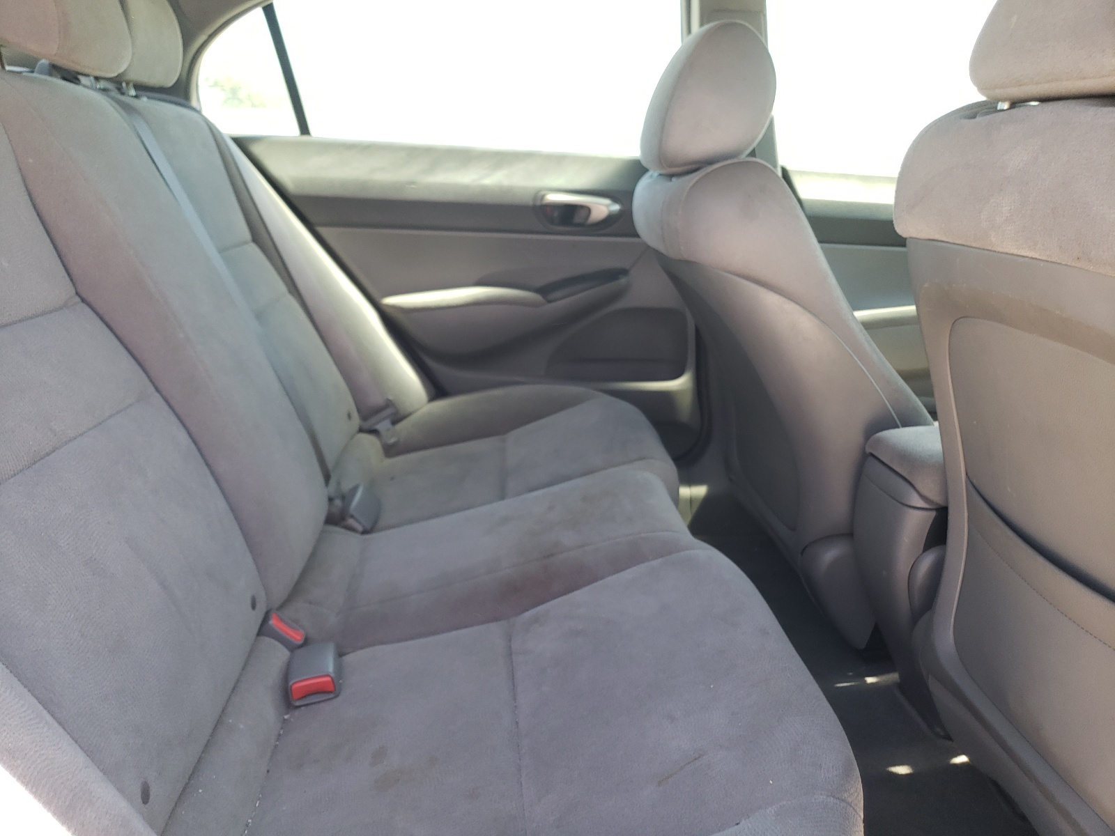 Photo 6 from auction – 2007 HONDA CIVIC LX with VIN 1HGFA16587L127007
