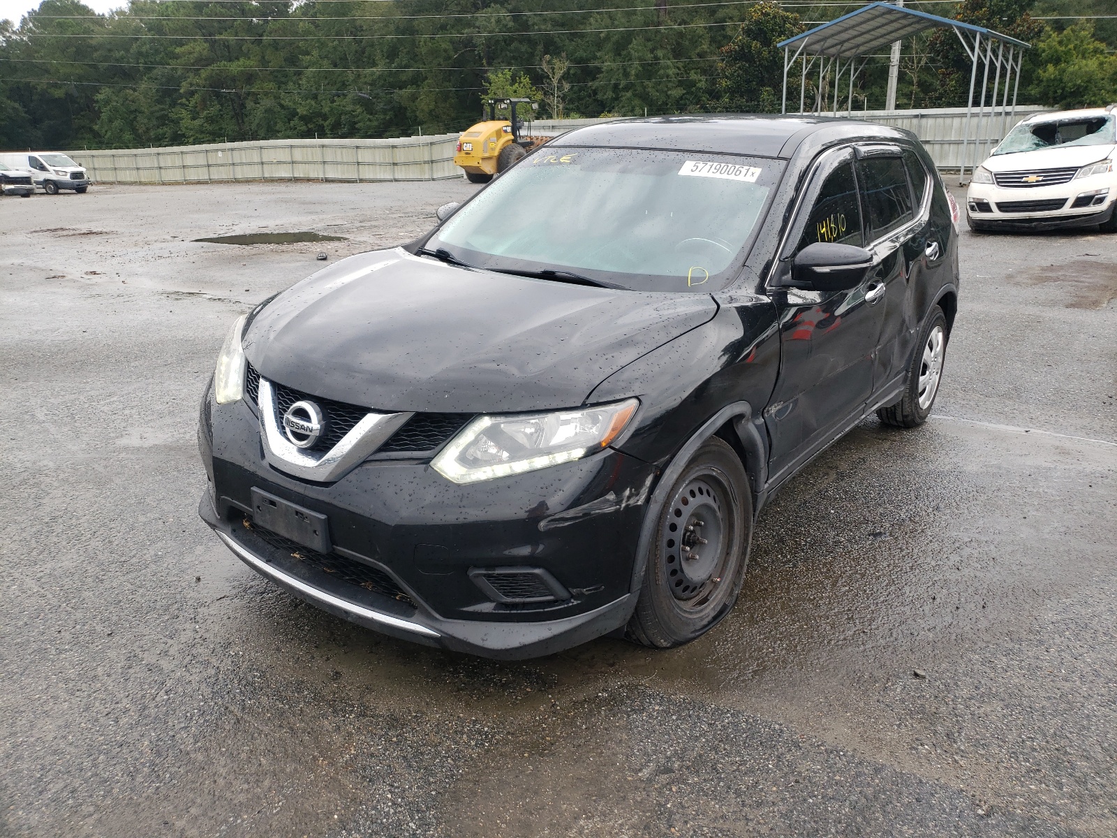 Photo 2 from auction – 2015 NISSAN ROGUE S with VIN KNMAT2MV3FP526491