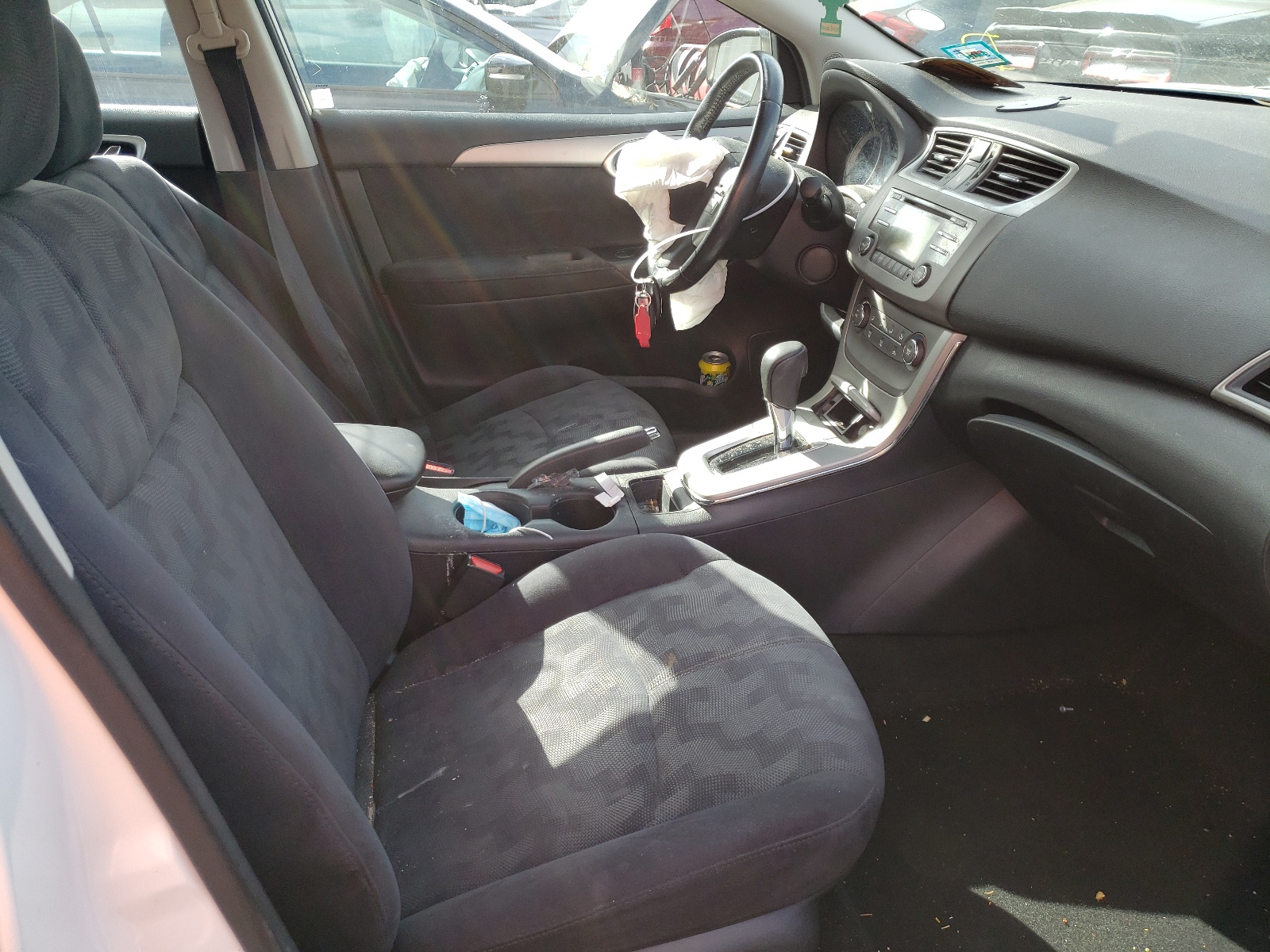 Photo 5 from auction – 2013 NISSAN SENTRA S with VIN 3N1AB7AP3DL693158