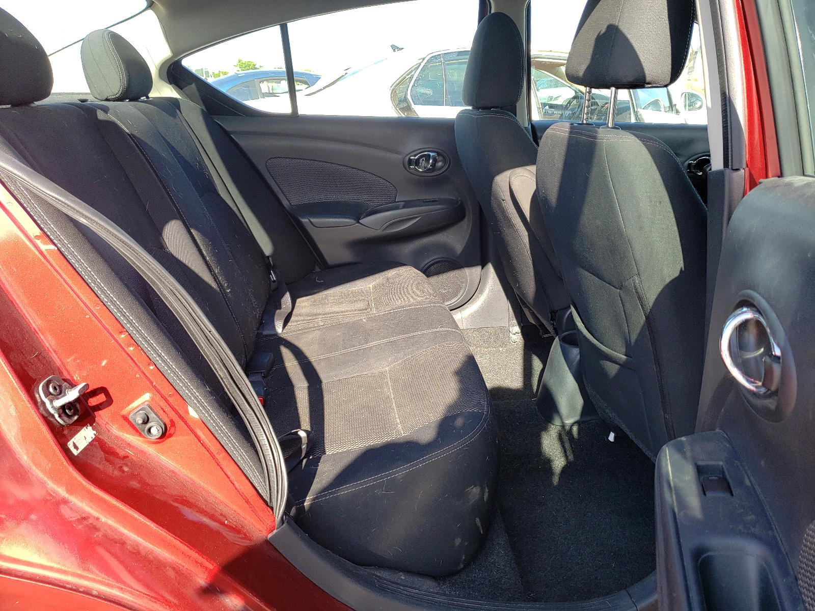 Photo 6 from auction – 2017 NISSAN VERSA S with VIN 3N1CN7AP9HL806830