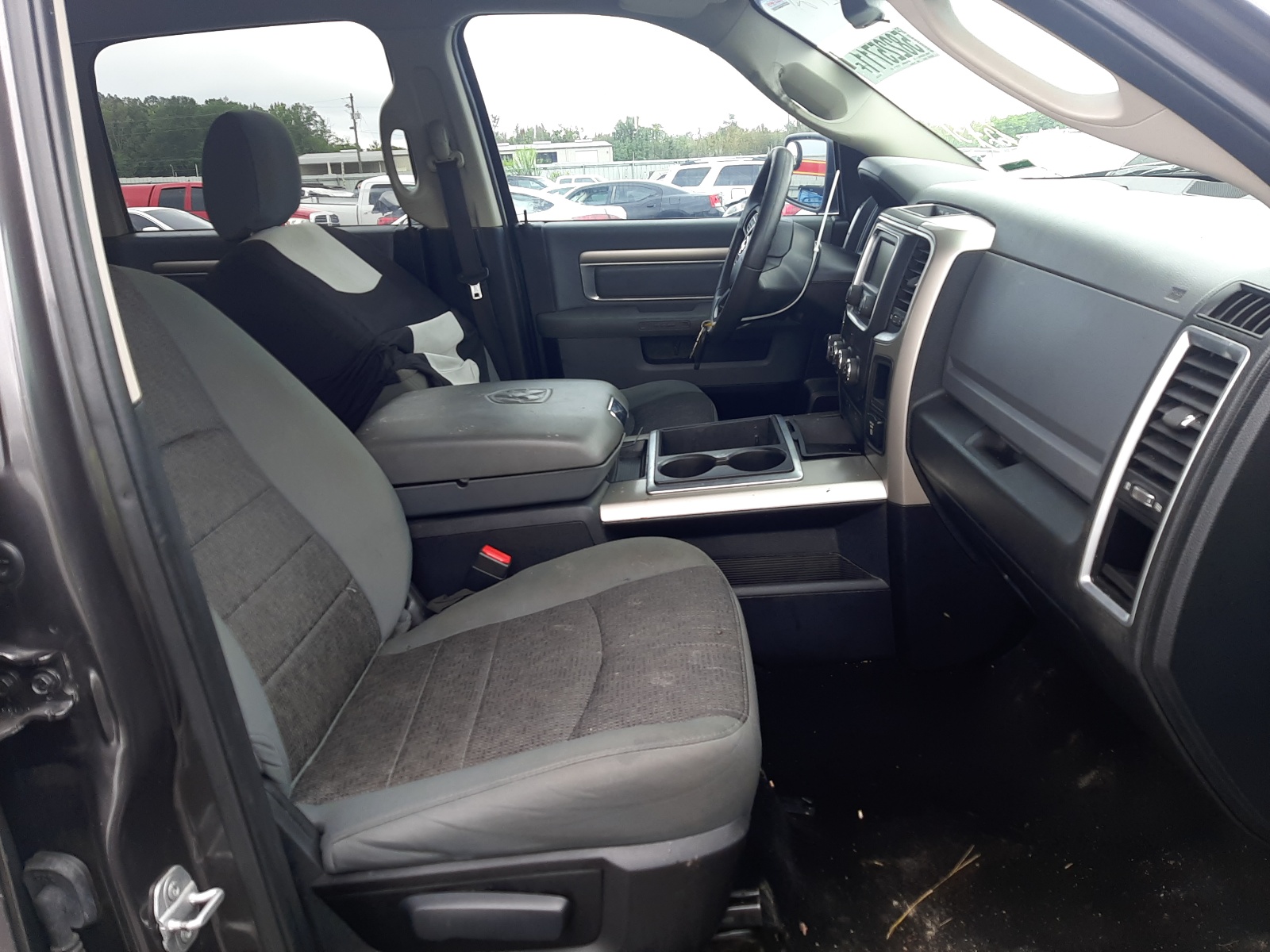 Photo 5 from auction – 2015 RAM 1500 SLT with VIN 1C6RR6LG1FS534704