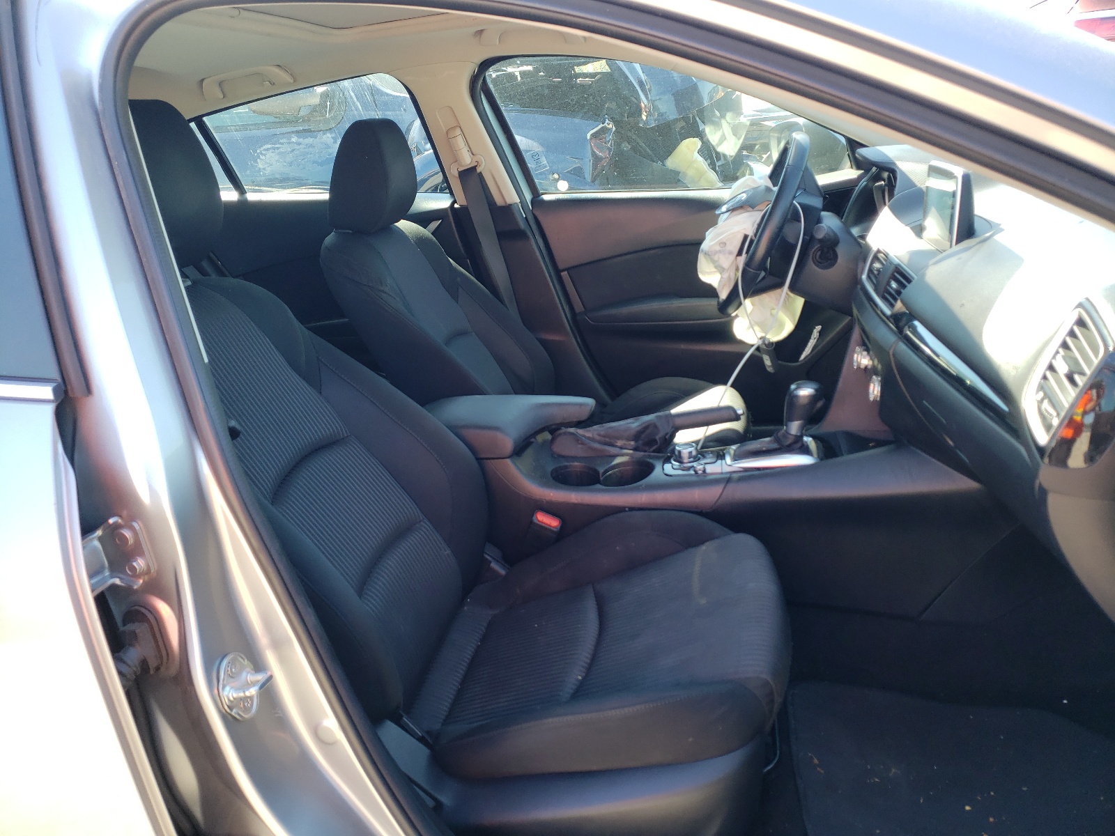 Photo 5 from auction – 2015 MAZDA 3 TOURING with VIN 3MZBM1L71FM153260