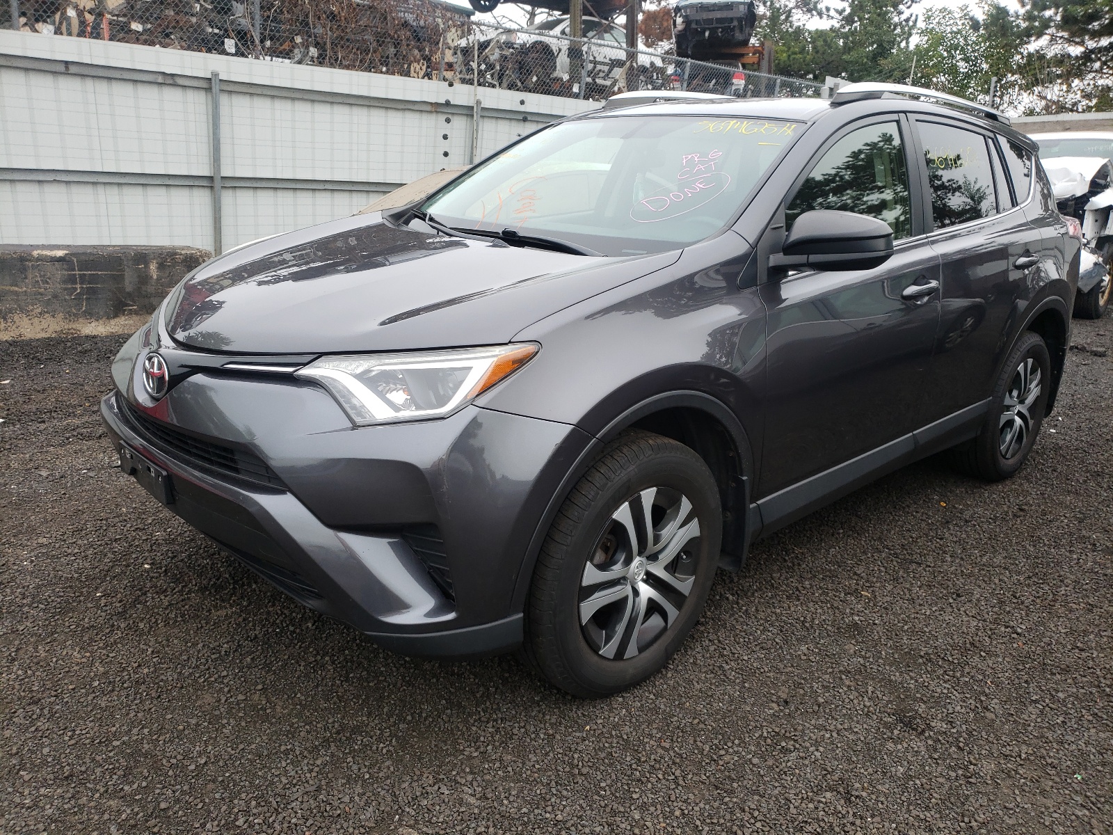 Photo 2 from auction – 2016 TOYOTA RAV4 LE with VIN JTMBFREV9GJ051419