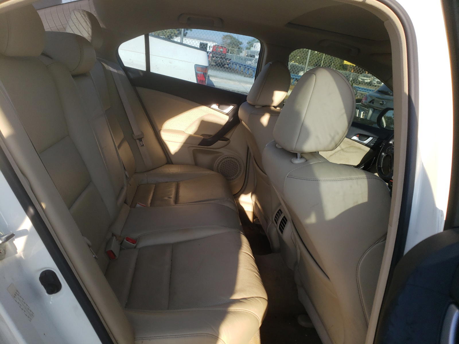 Photo 6 from auction – 2011 ACURA TSX with VIN JH4CU2F67BC009920