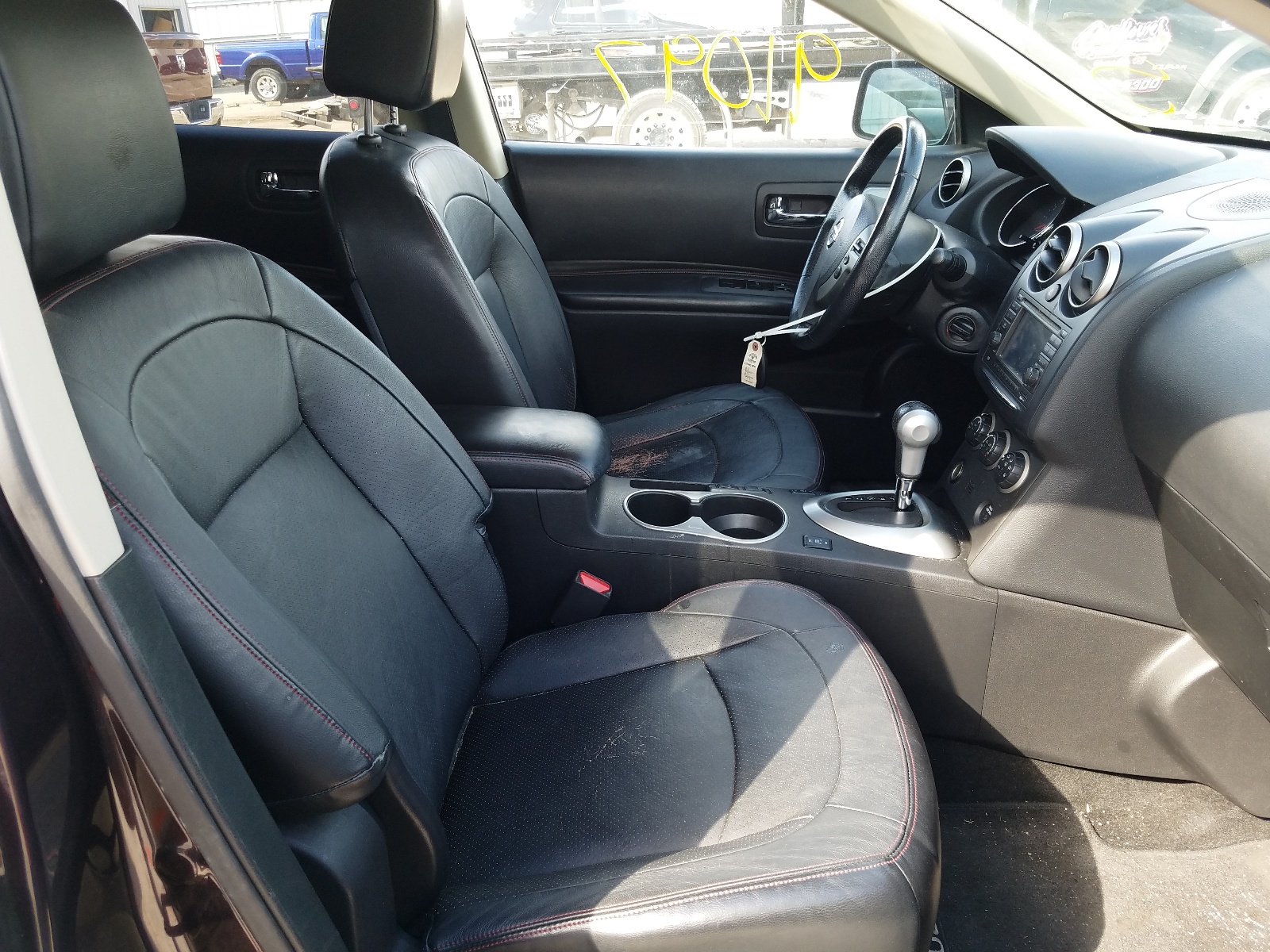 Photo 5 from auction – 2013 NISSAN ROGUE S with VIN JN8AS5MV2DW622818