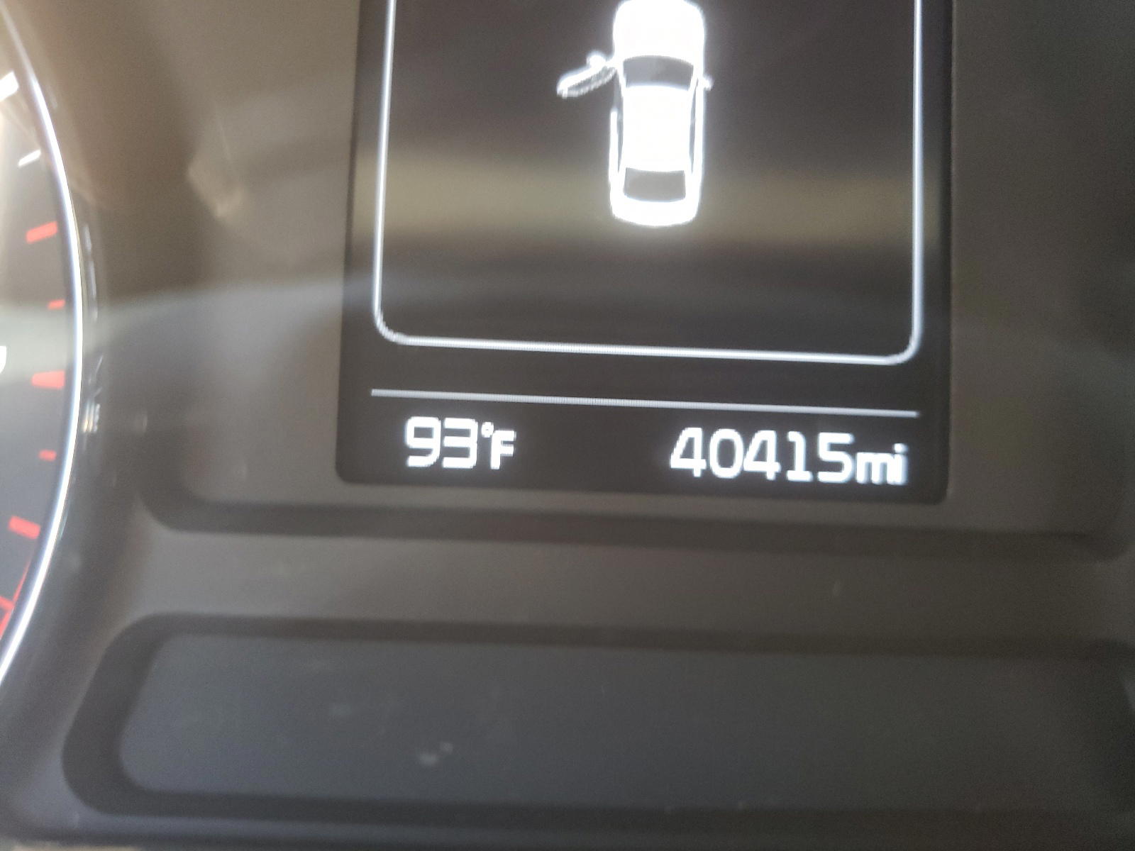 Photo 8 from auction – 2017 KIA FORTE EX with VIN KNAFX5A80H5687936