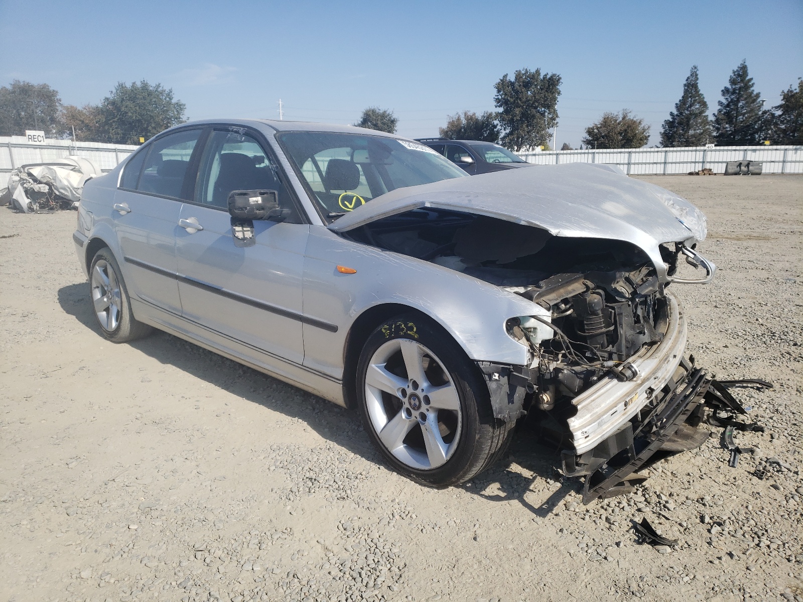 Photo 11 from auction – 2005 BMW 325 I with VIN WBAET37455NJ90098