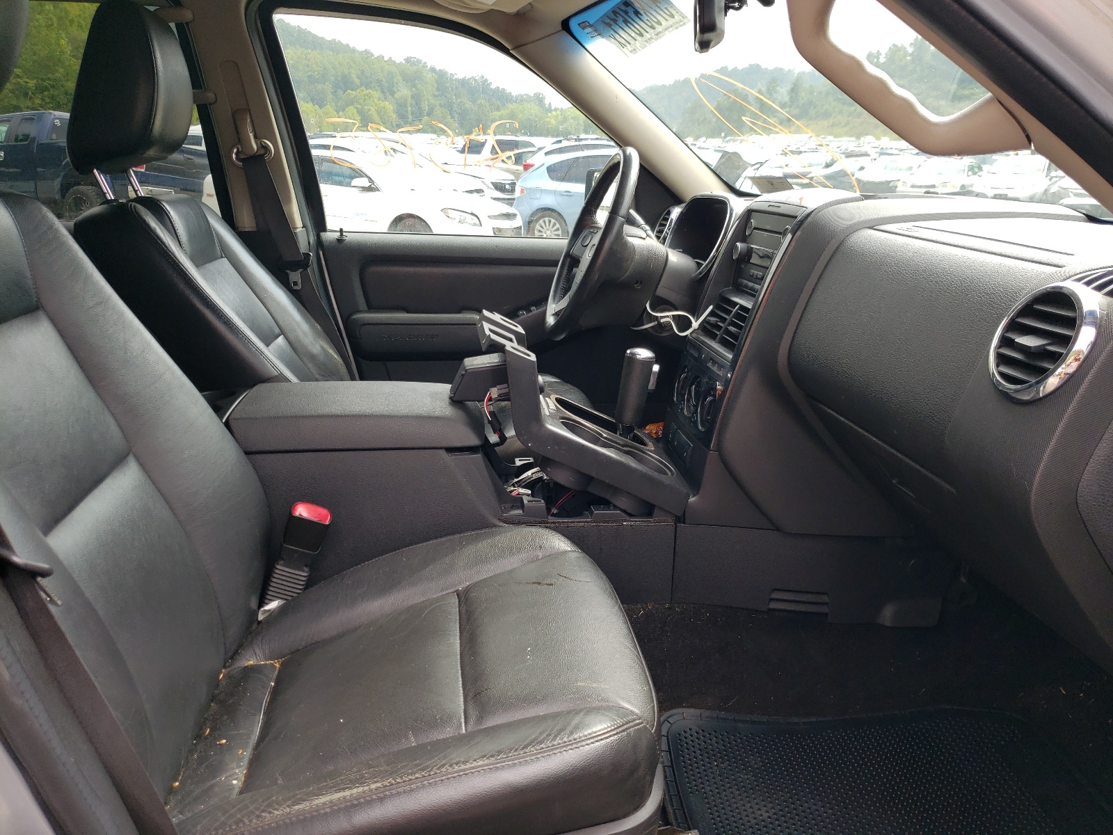 صورة رقم 5 من المزاد - 2009 FORD EXPLORER X مع VIN 1FMEU73E99UA35843