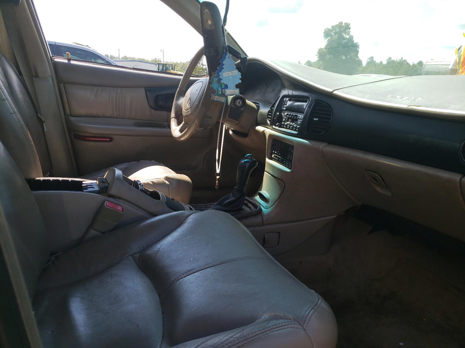 Photo 5 from auction – 2002 BUICK REGAL LS with VIN 2G4WB55K421292217