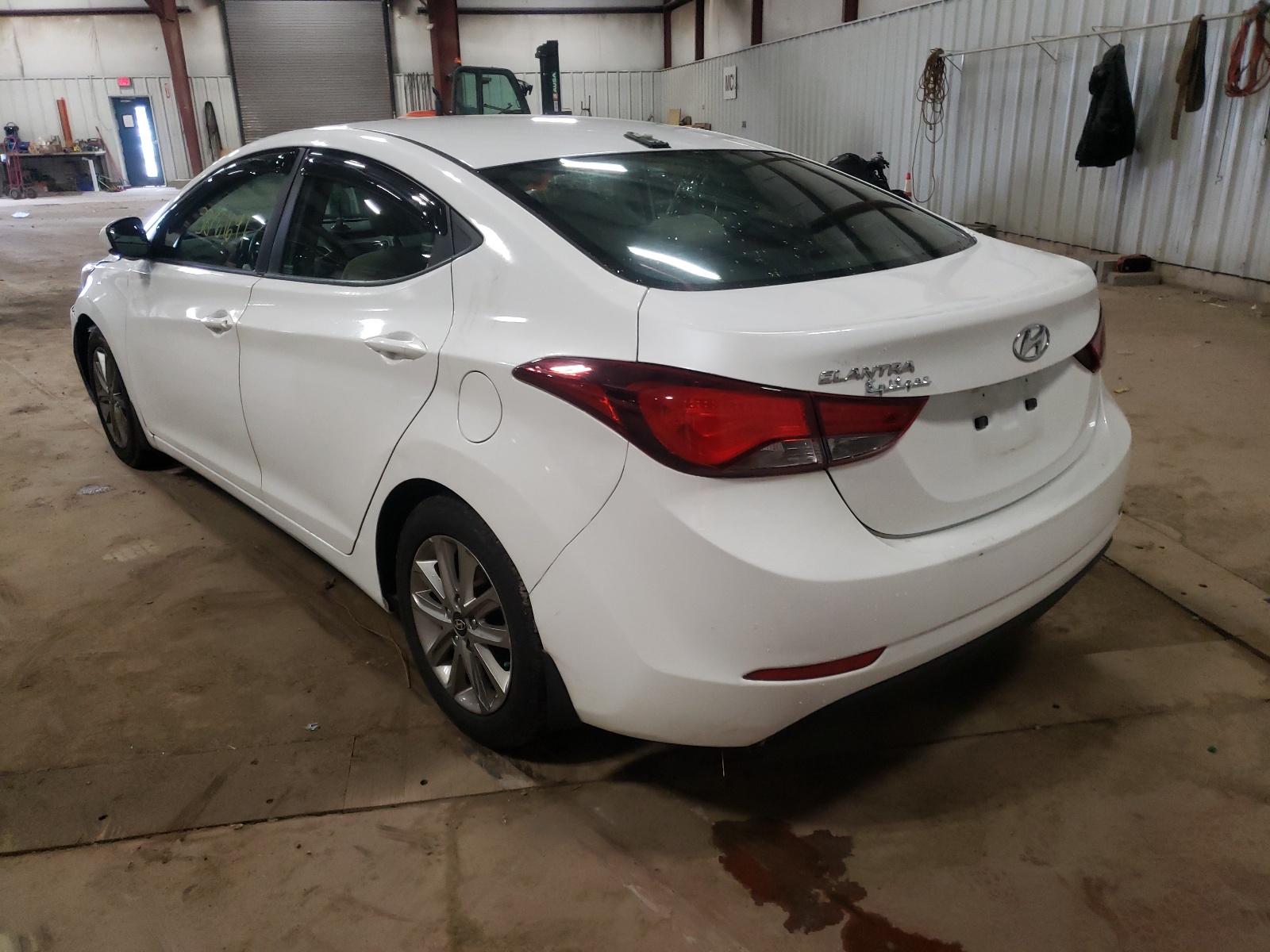 Photo 3 from auction – 2016 HYUNDAI ELANTRA SE with VIN 5NPDH4AE4GH662298