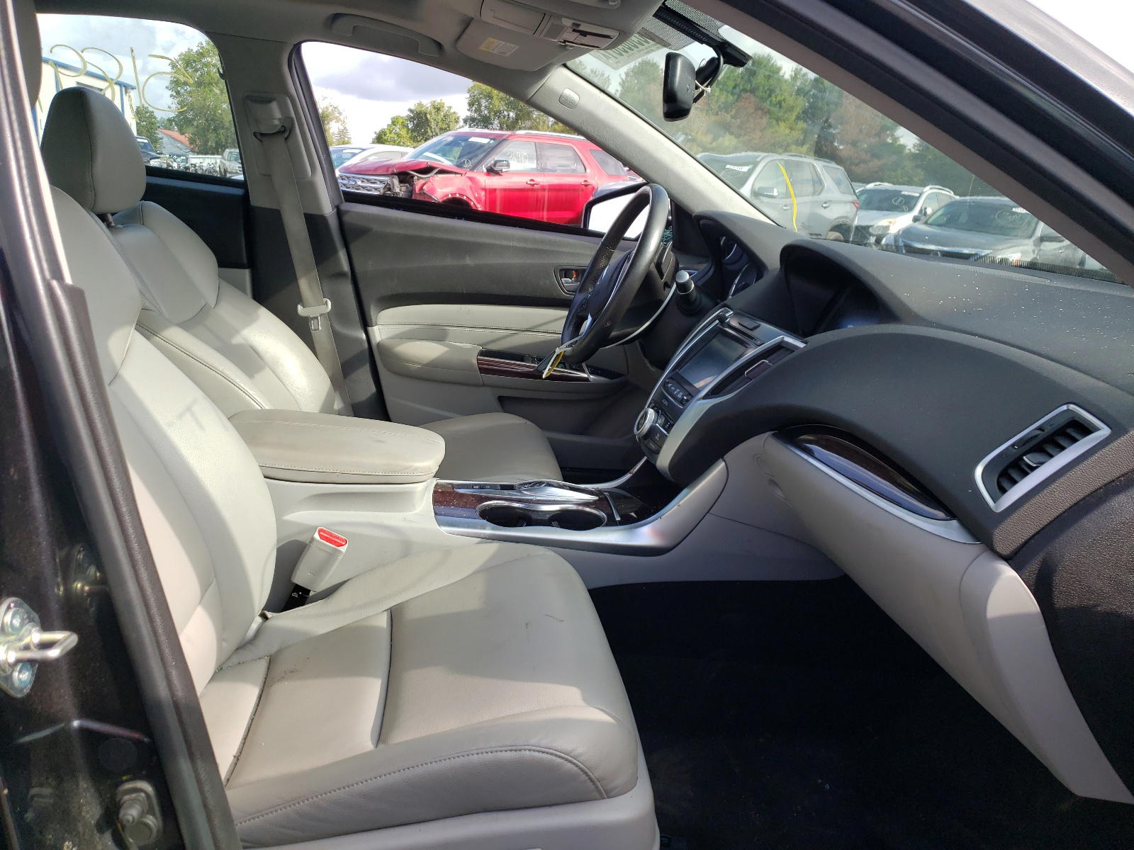 Photo 5 from auction – 2015 ACURA TLX with VIN 19UUB2F34FA006994