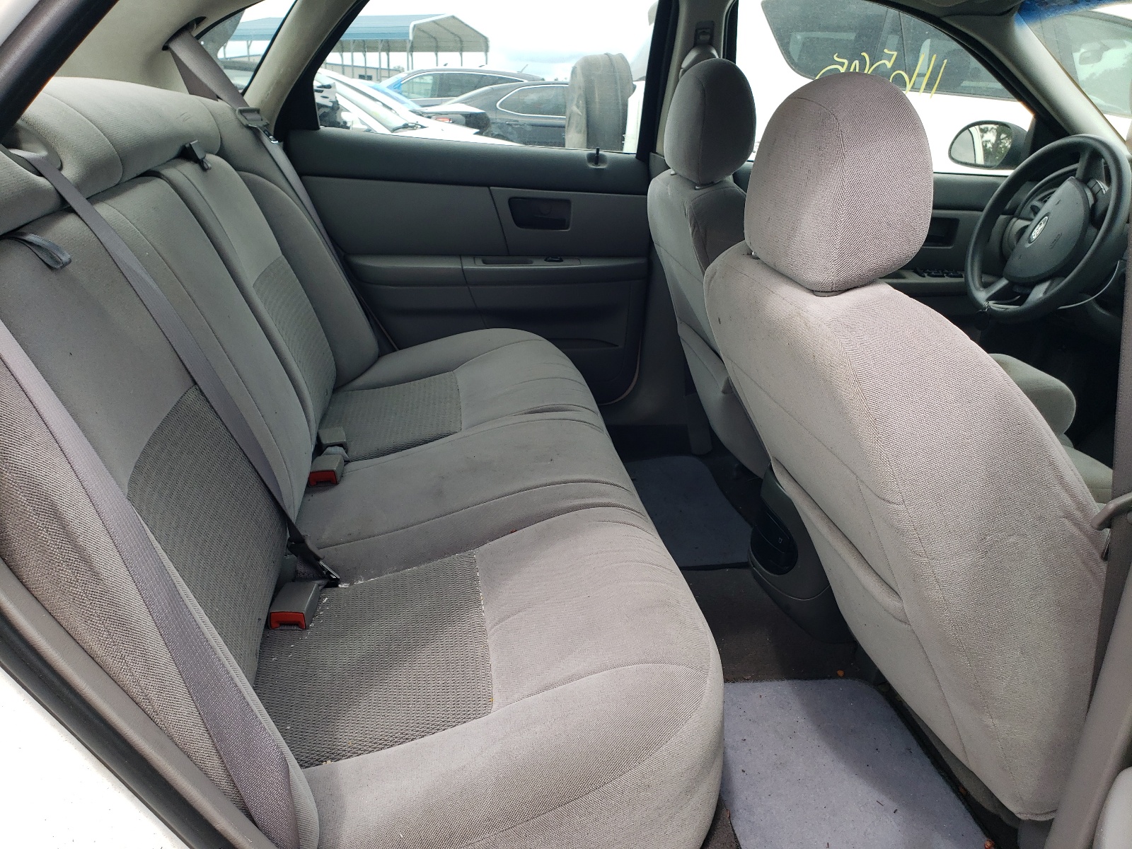 Zdjęcie 6 z aukcji – 2004 FORD TAURUS SES z VIN 1FAFP55S54G160522