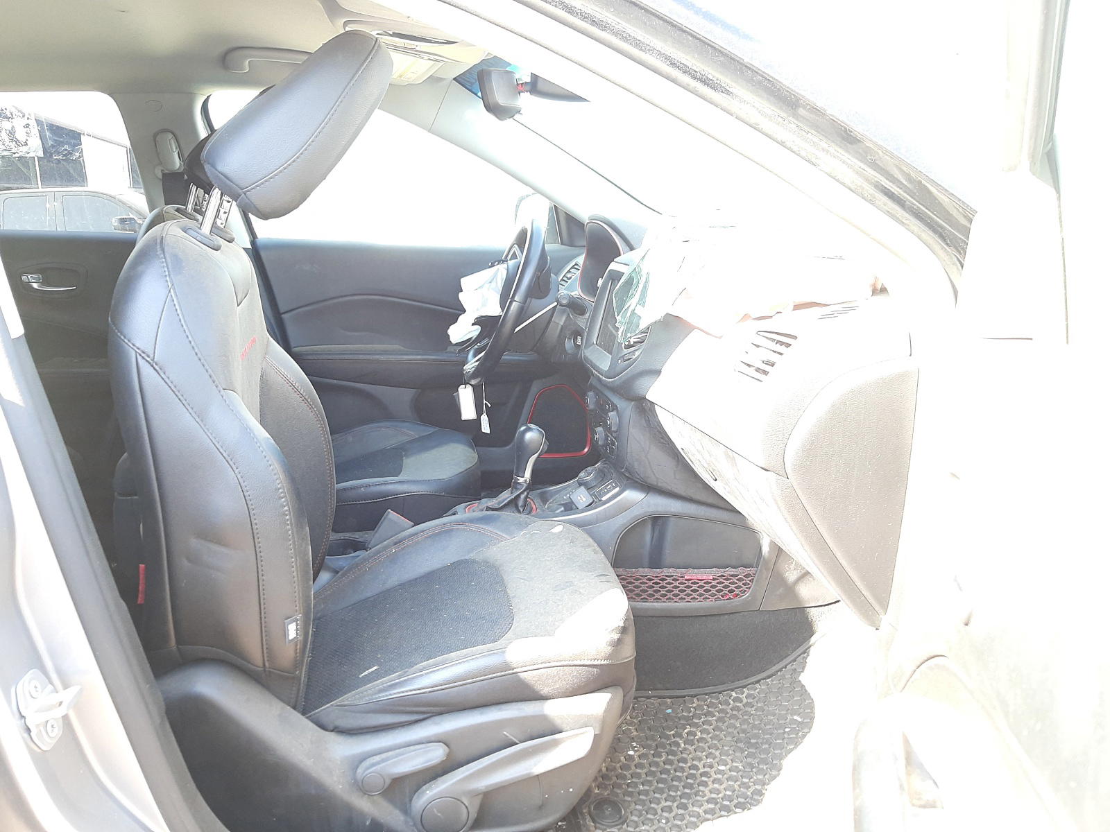 Photo 5 from auction – 2020 JEEP COMPASS TR with VIN 3C4NJDDB8LT163038