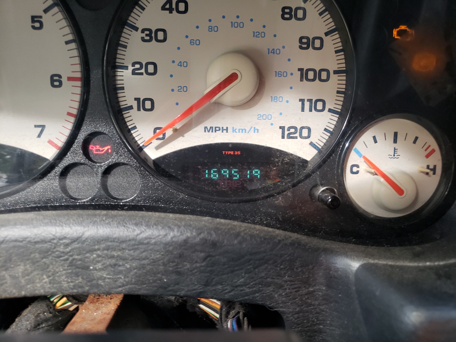 Photo 8 from auction – 2002 JEEP LIBERTY SP with VIN 1J4GL48K02W355537
