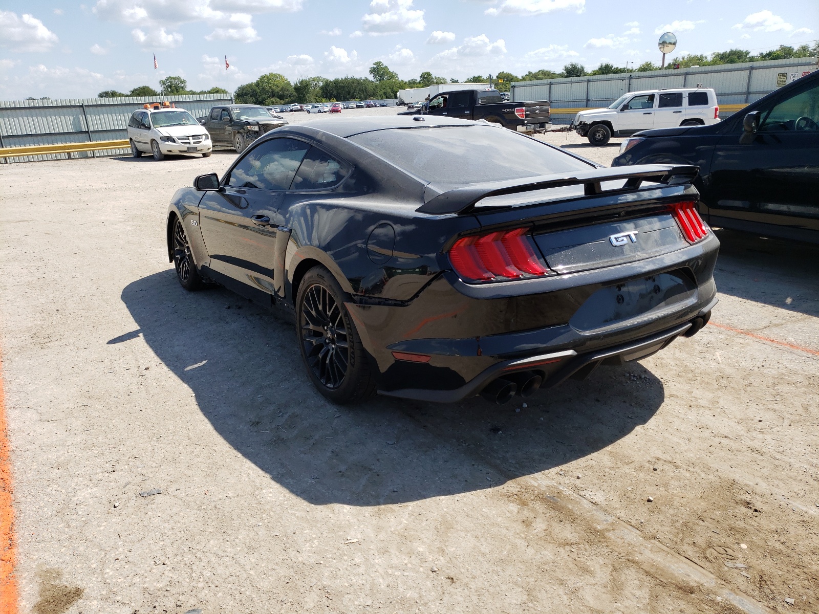 Photo 3 from auction – 2018 FORD MUSTANG GT with VIN 1FA6P8CF7J5108355