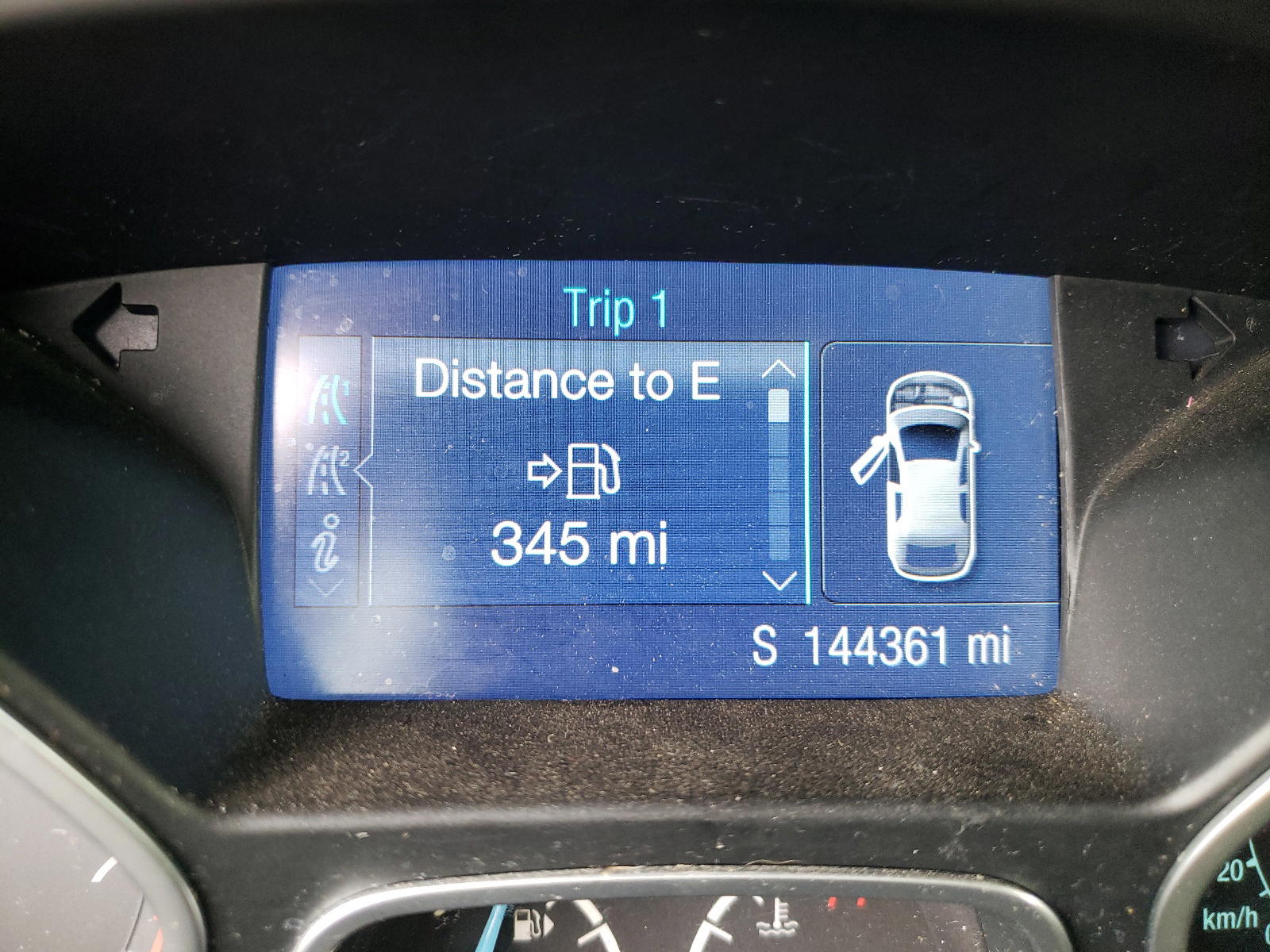 Photo 8 from auction – 2014 FORD FOCUS SE with VIN 1FADP3K21EL337799