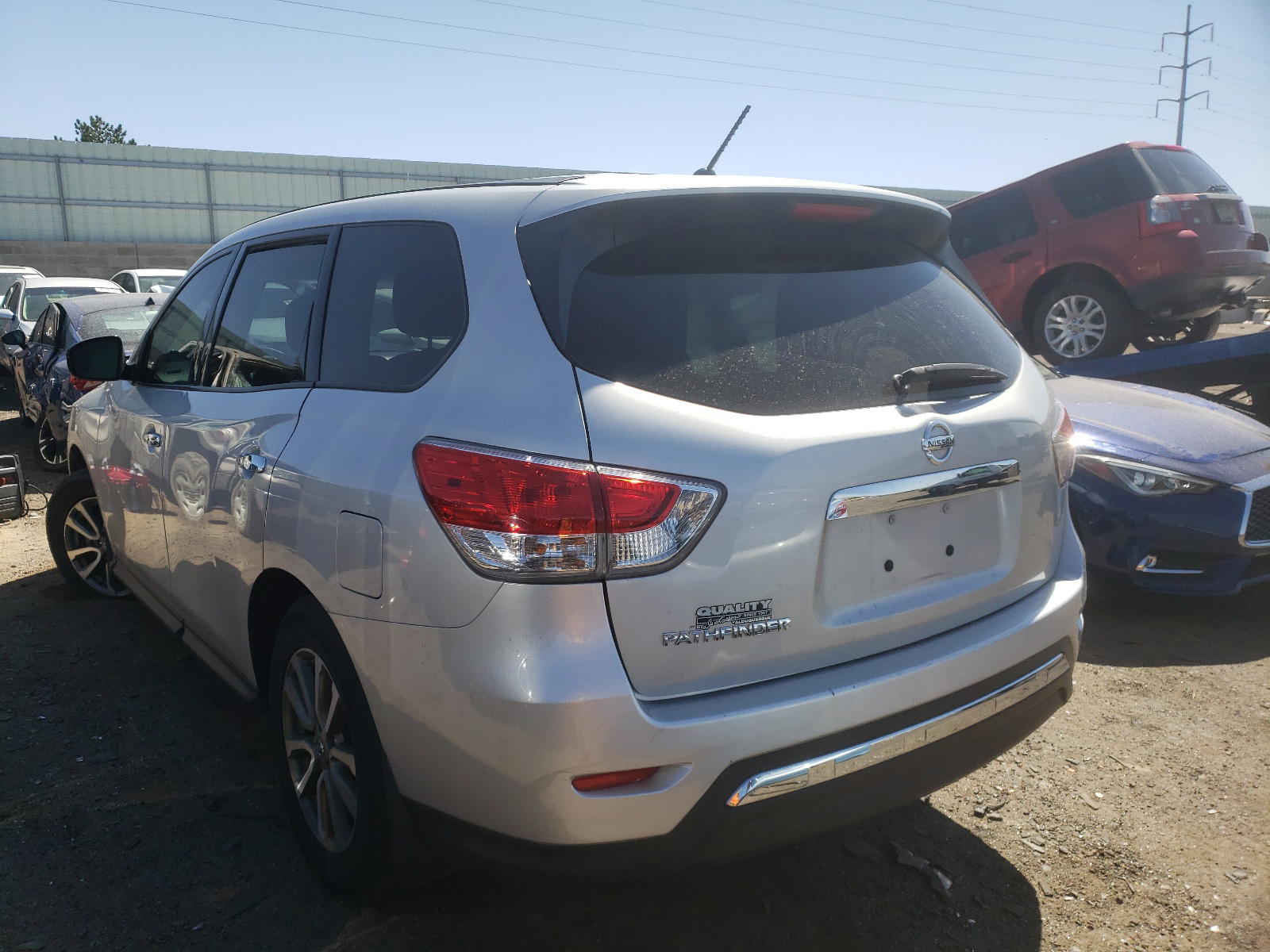 Photo 3 from auction – 2014 NISSAN PATHFINDER with VIN 5N1AR2MN0EC696789