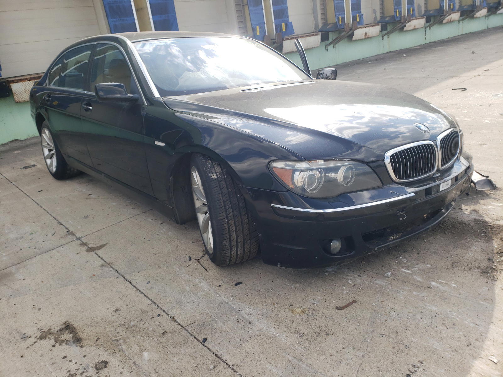 BMW 750 2007 with VIN WBAHN83557DT77109 - Photo from auction