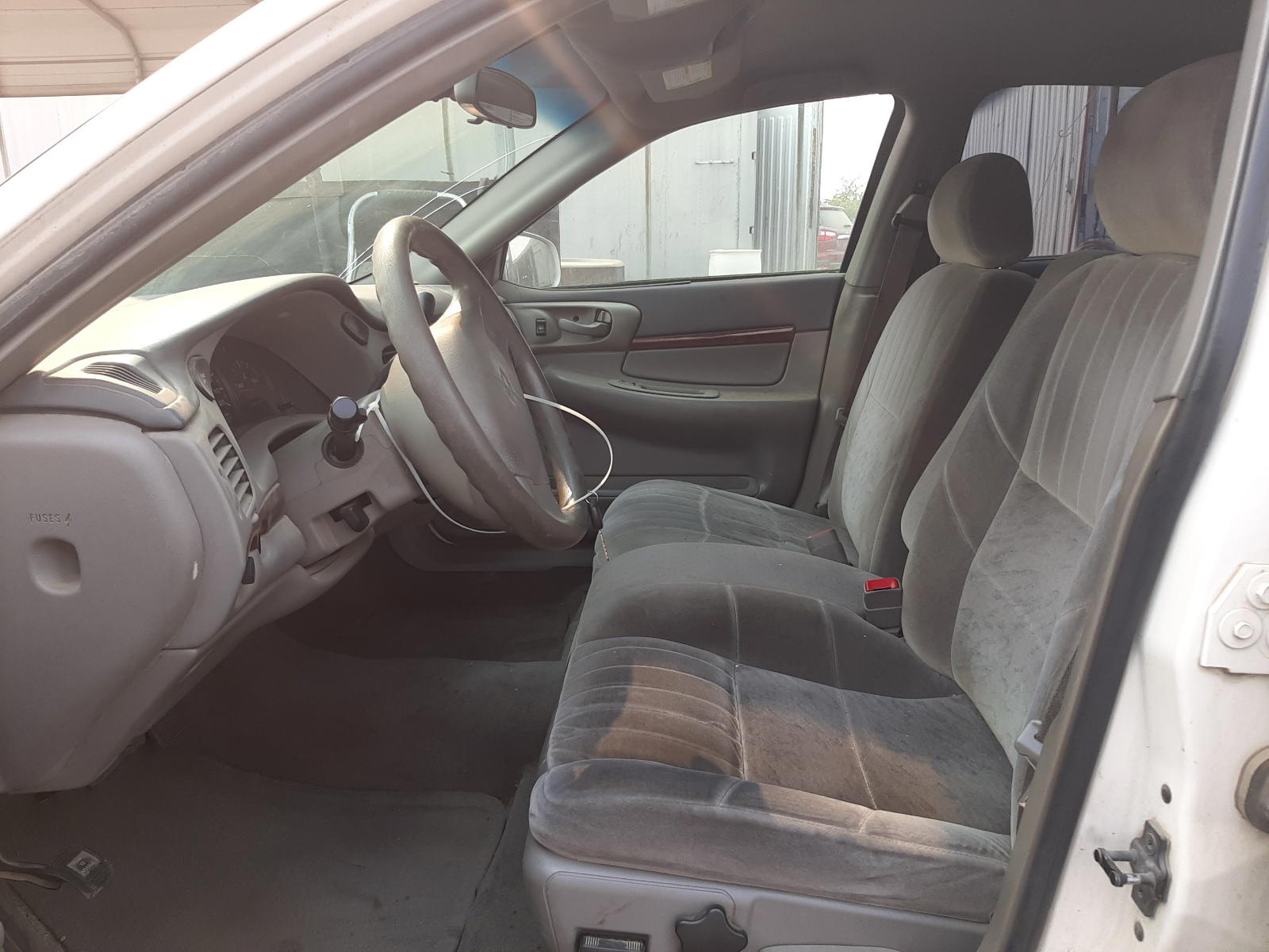 Photo 19 from auction – 2001 CHEVROLET IMPALA with VIN 2G1WF55K619289627
