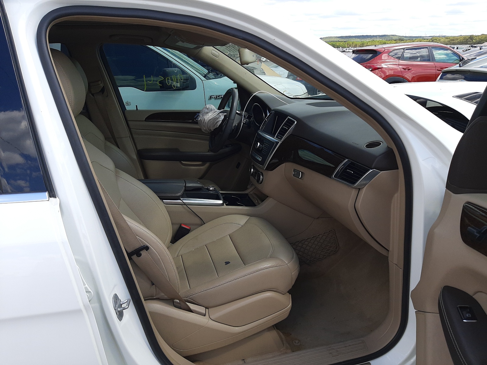 Photo 5 from auction – 2014 MERCEDES-BENZ ML 350 with VIN 4JGDA5JB7EA422226