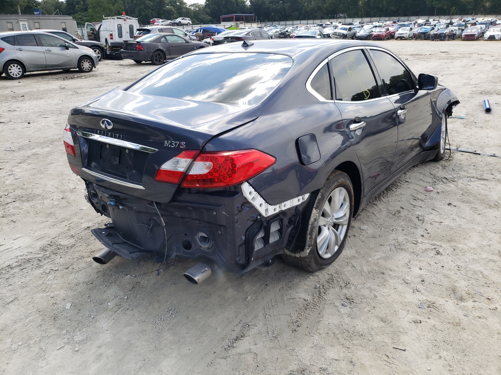 Photo 4 from auction – 2011 INFINITI M37 with VIN JN1BY1AP0BM320579