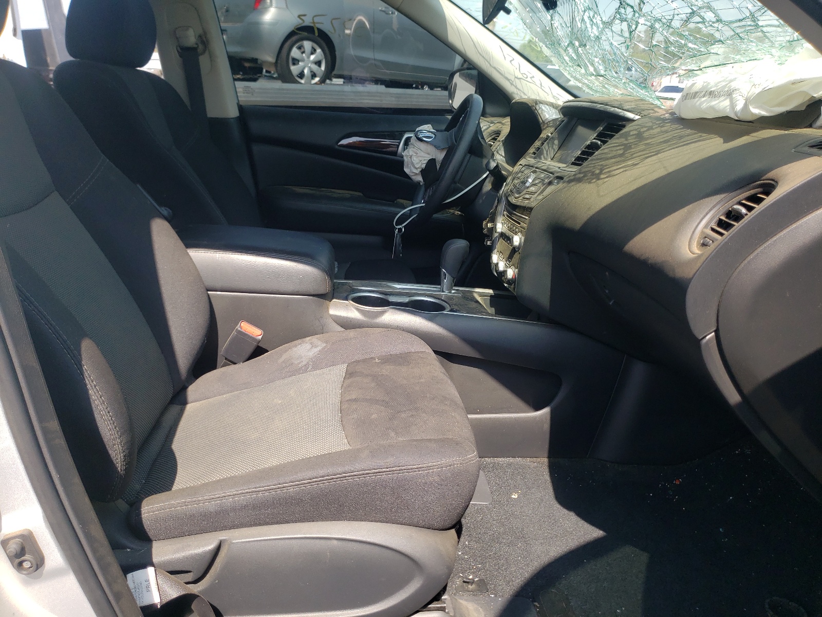 Photo 5 from auction – 2018 NISSAN PATHFINDER with VIN 5N1DR2MNXJC657036