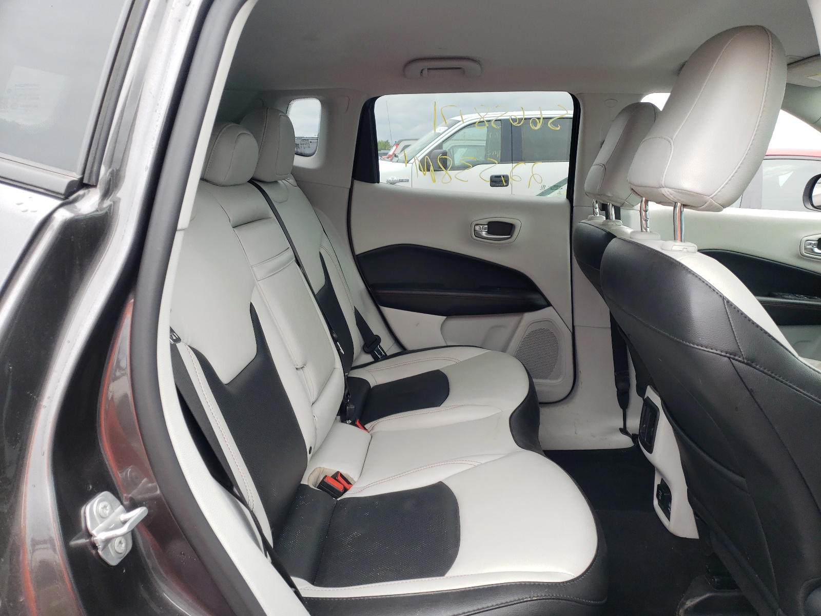 Photo 6 from auction – 2019 JEEP COMPASS LI with VIN 3C4NJDCB7KT673204