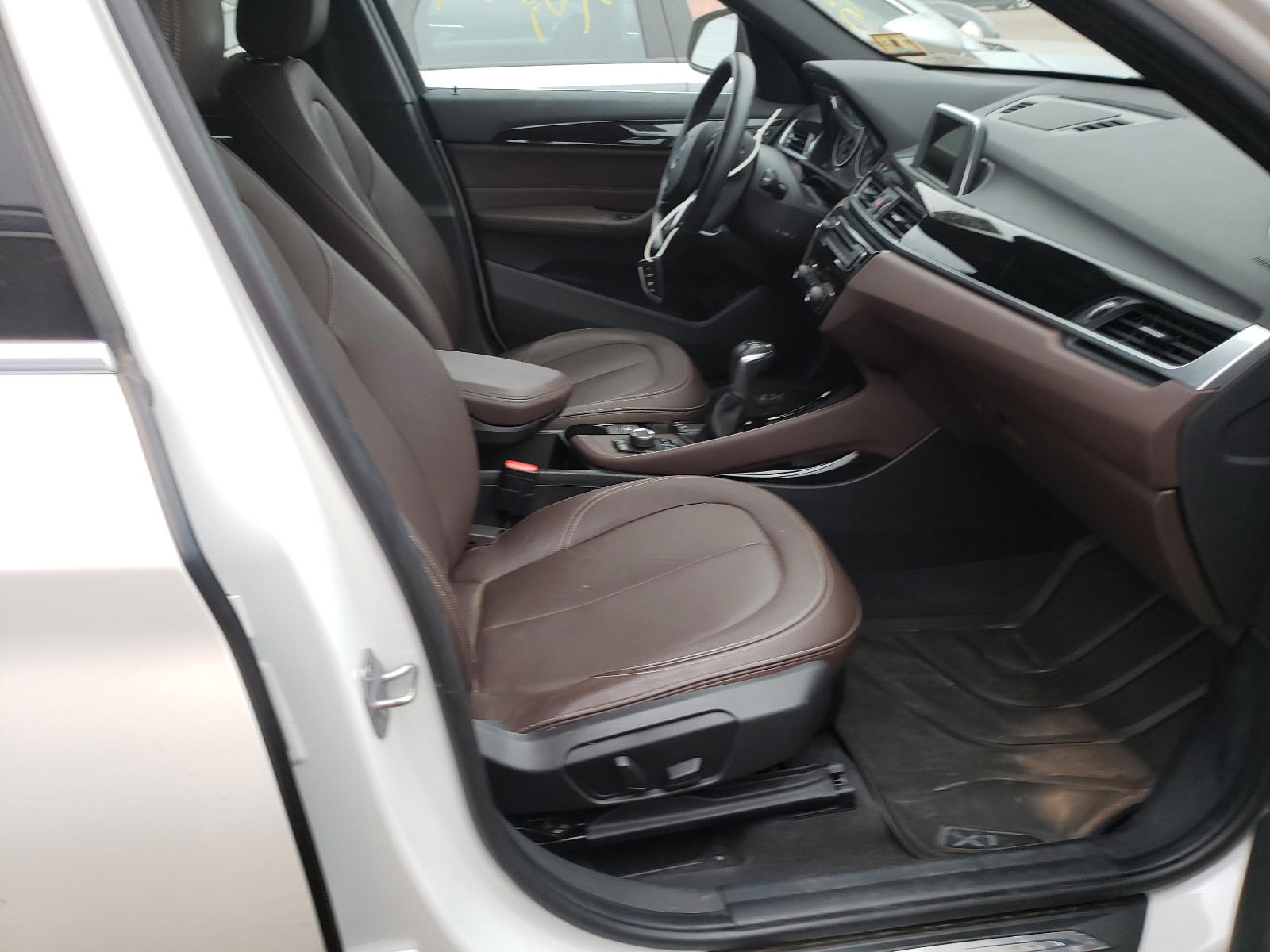 Photo 5 from auction – 2016 BMW X1 XDRIVE2 with VIN WBXHT3C30GP889484