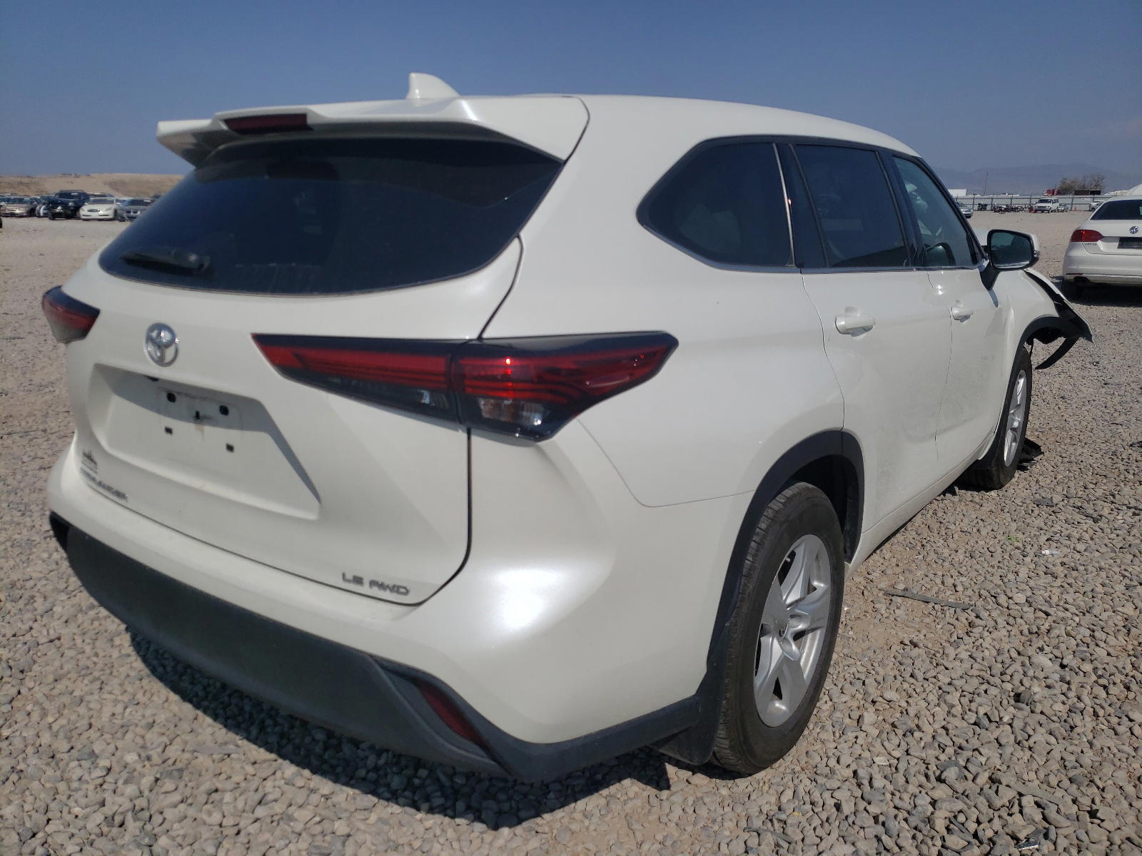 Photo 4 from auction – 2020 TOYOTA HIGHLANDER with VIN 5TDBZRBHXLS520259