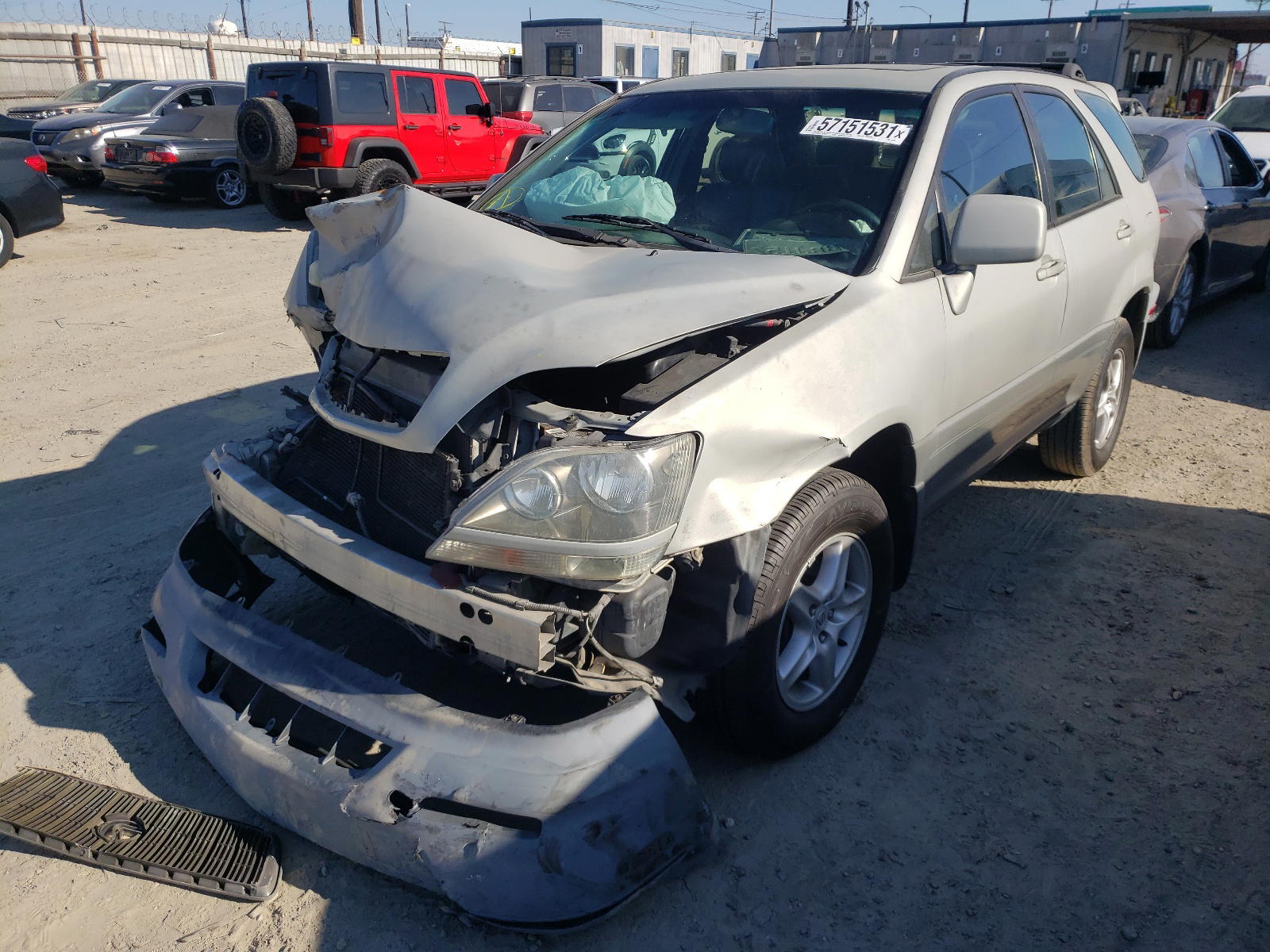 Photo 2 from auction – 2000 LEXUS RX300 with VIN JT6HF10U4Y0155874