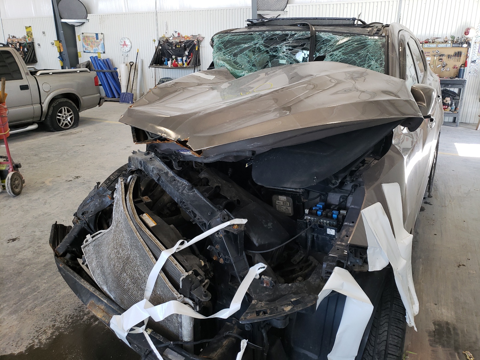Photo 7 from auction – 2012 HYUNDAI TUCSON GLS with VIN KM8JUCAC2CU375643