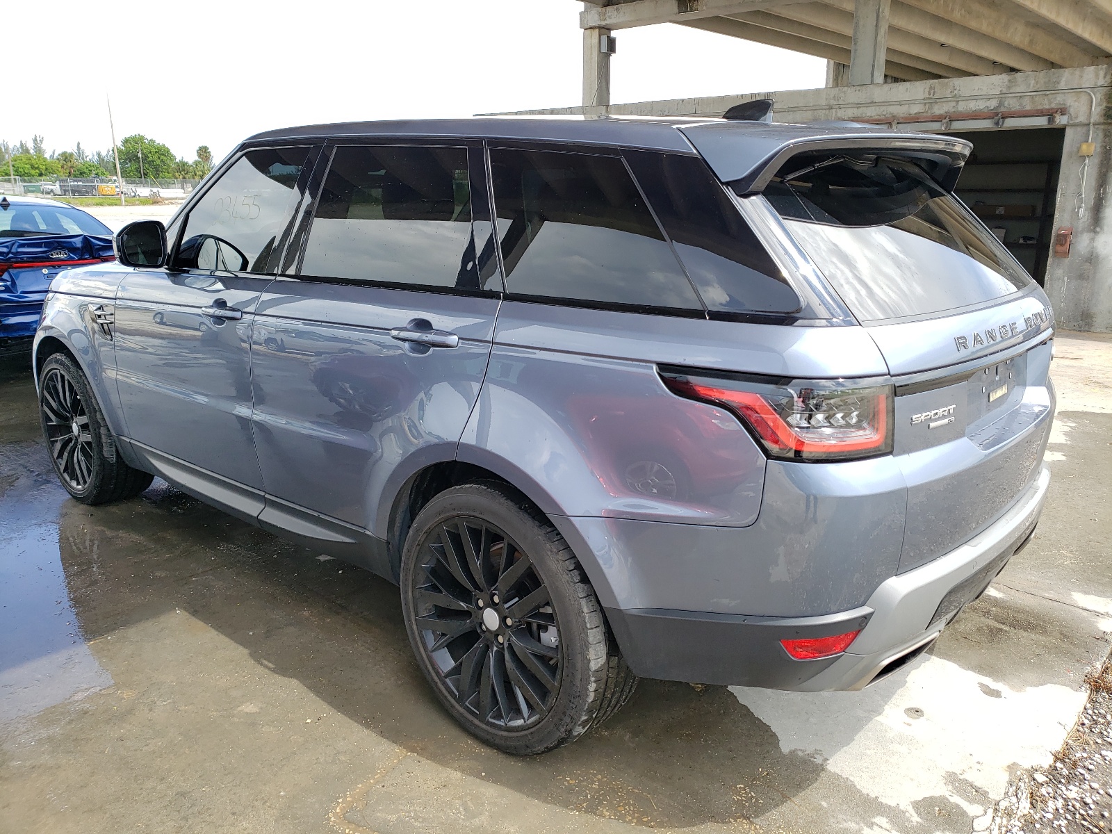 Photo 3 from auction – 2018 LAND ROVER RANGE ROVE with VIN SALWG2RV7JA697493