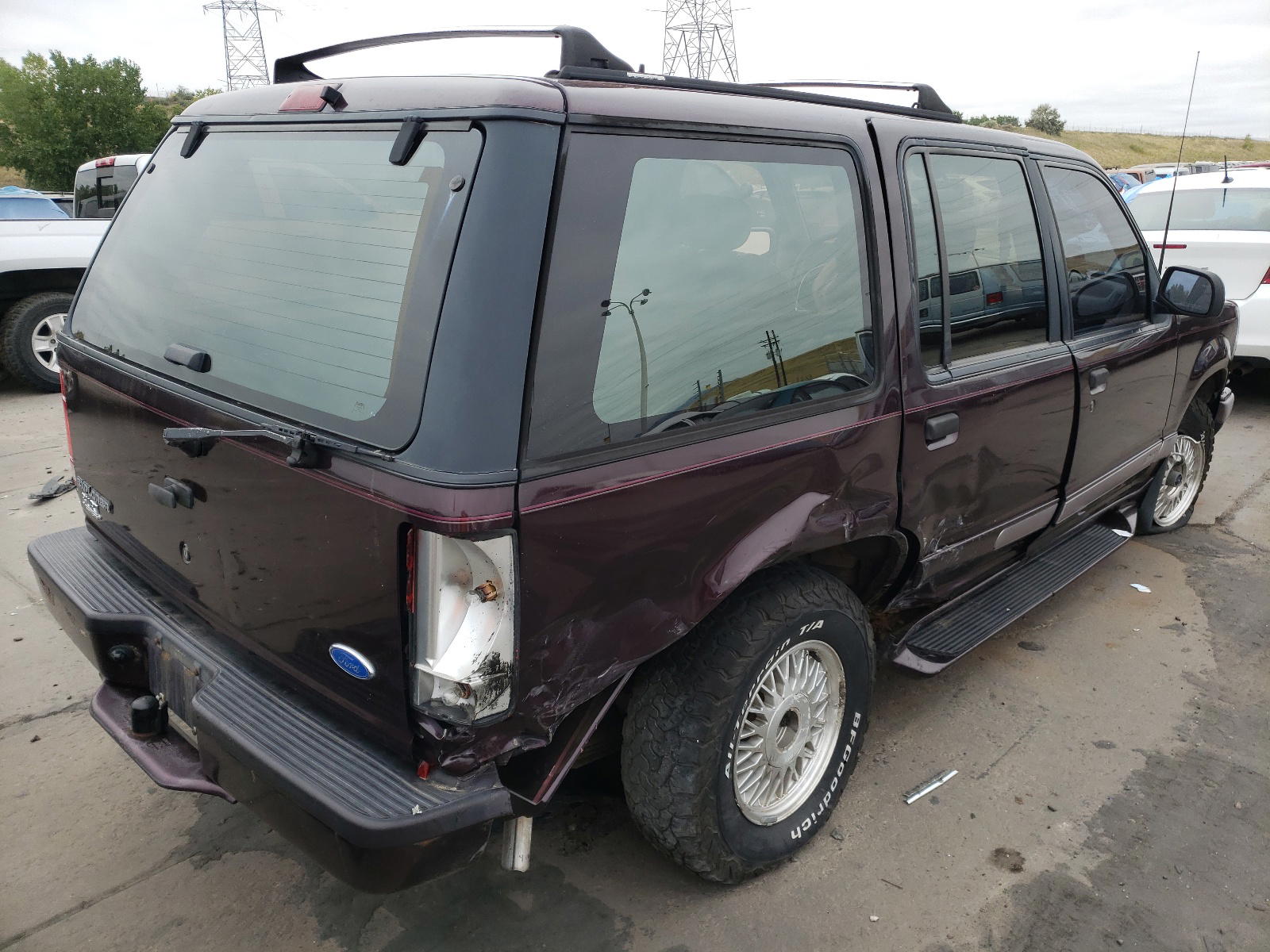 Photo 4 from auction – 1994 FORD EXPLORER with VIN 1FMDU34X7RUD03194