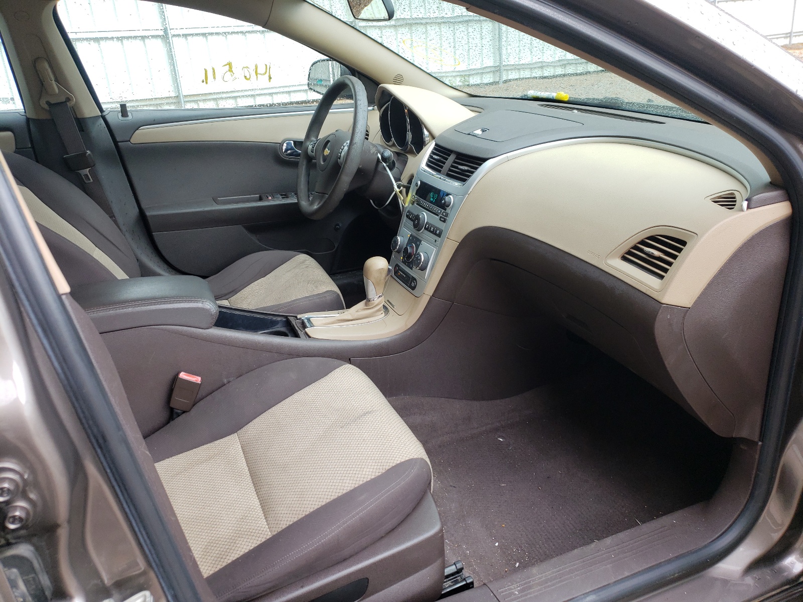 Photo 5 from auction – 2011 CHEVROLET MALIBU LS with VIN 1G1ZA5E12BF325762