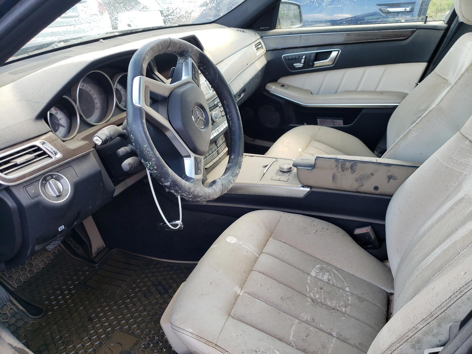 Photo 5 from auction – 2014 MERCEDES-BENZ E 350 4MAT with VIN WDDHF8JB5EA972734