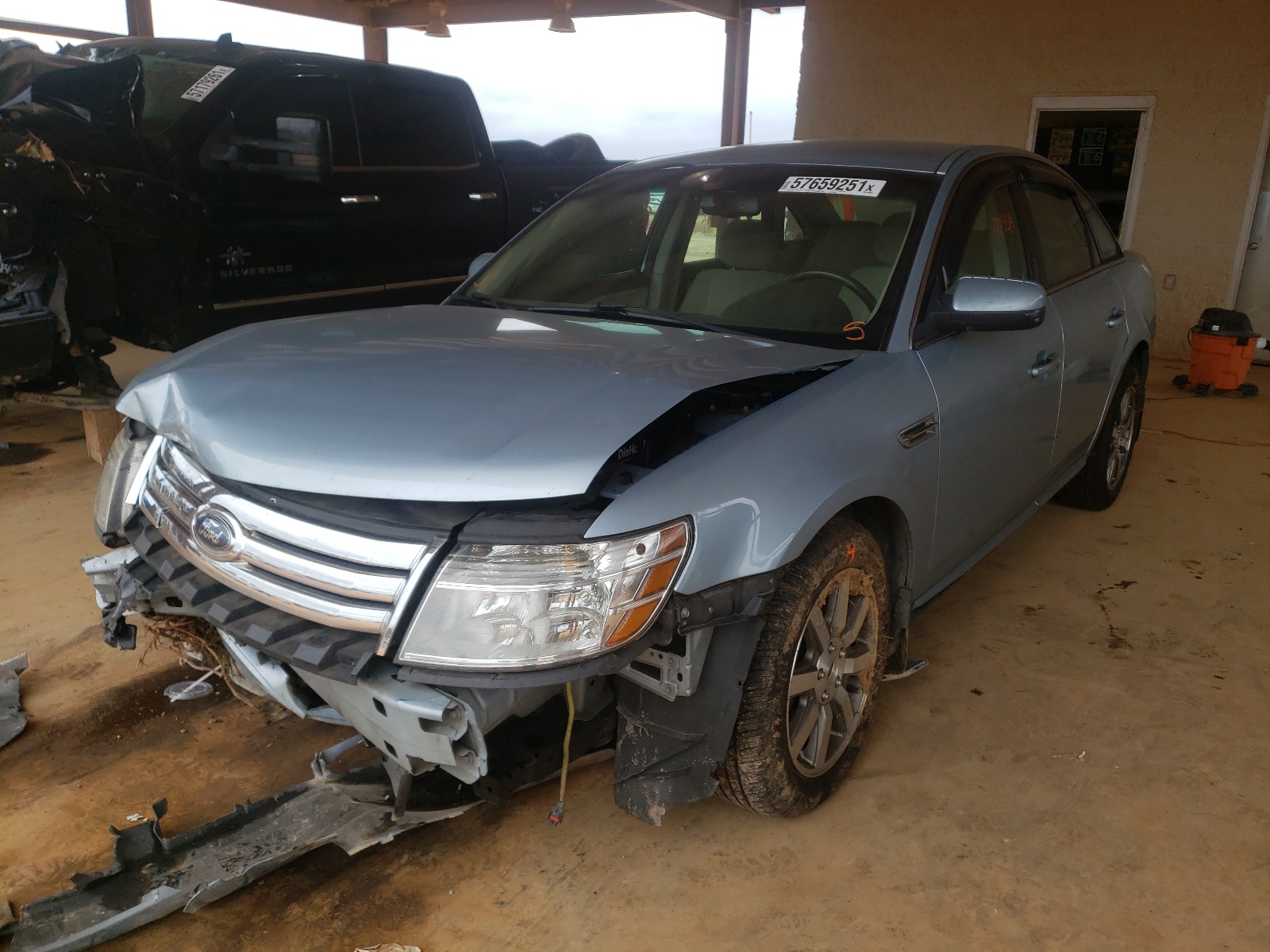 Photo 2 from auction – 2008 FORD TAURUS SEL with VIN 1FAHP24W98G146866