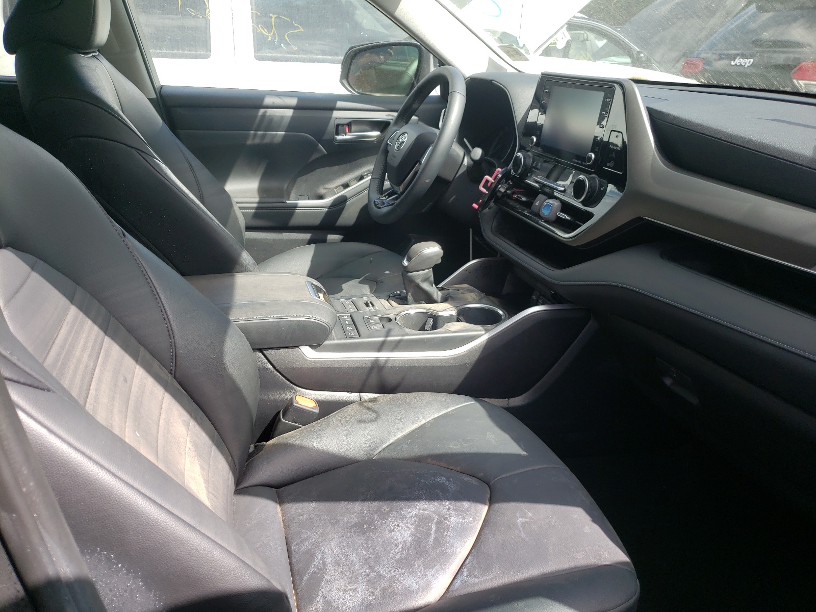 Zdjęcie 5 z aukcji – 2021 TOYOTA HIGHLANDER z VIN 5TDGZRBH5MS545495