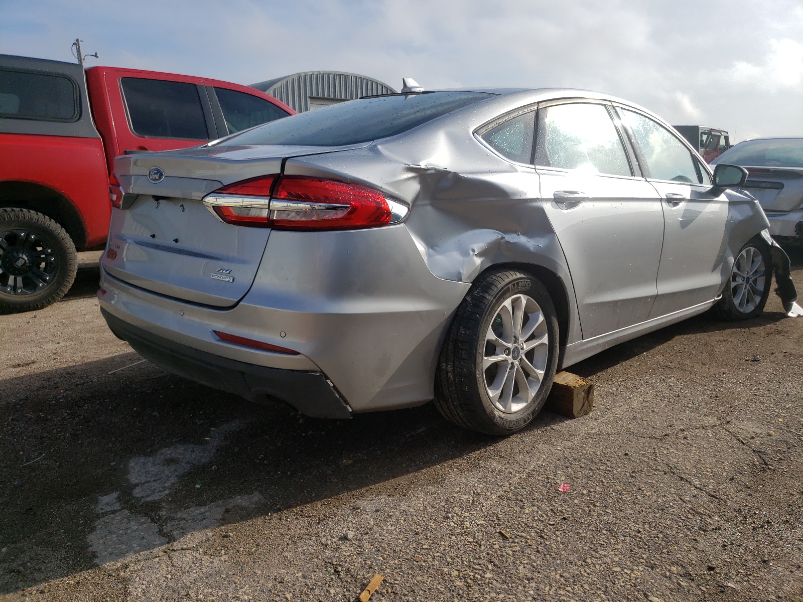 Photo 4 from auction – 2020 FORD FUSION SE with VIN 3FA6P0HD3LR169789